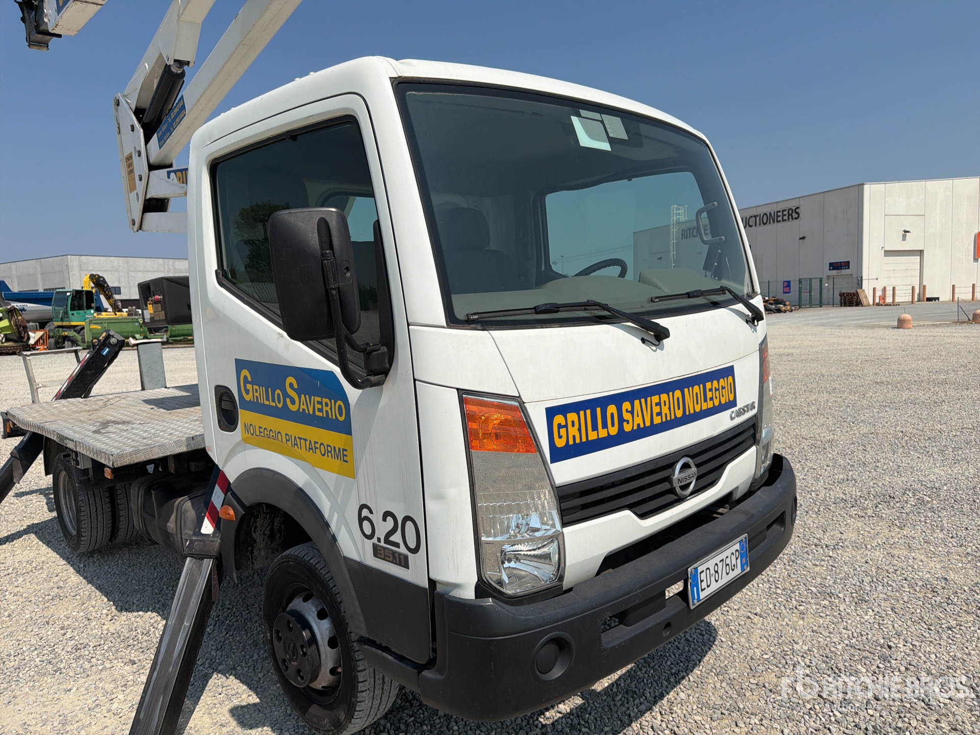 2010 Nissan CABSTAR 35.11