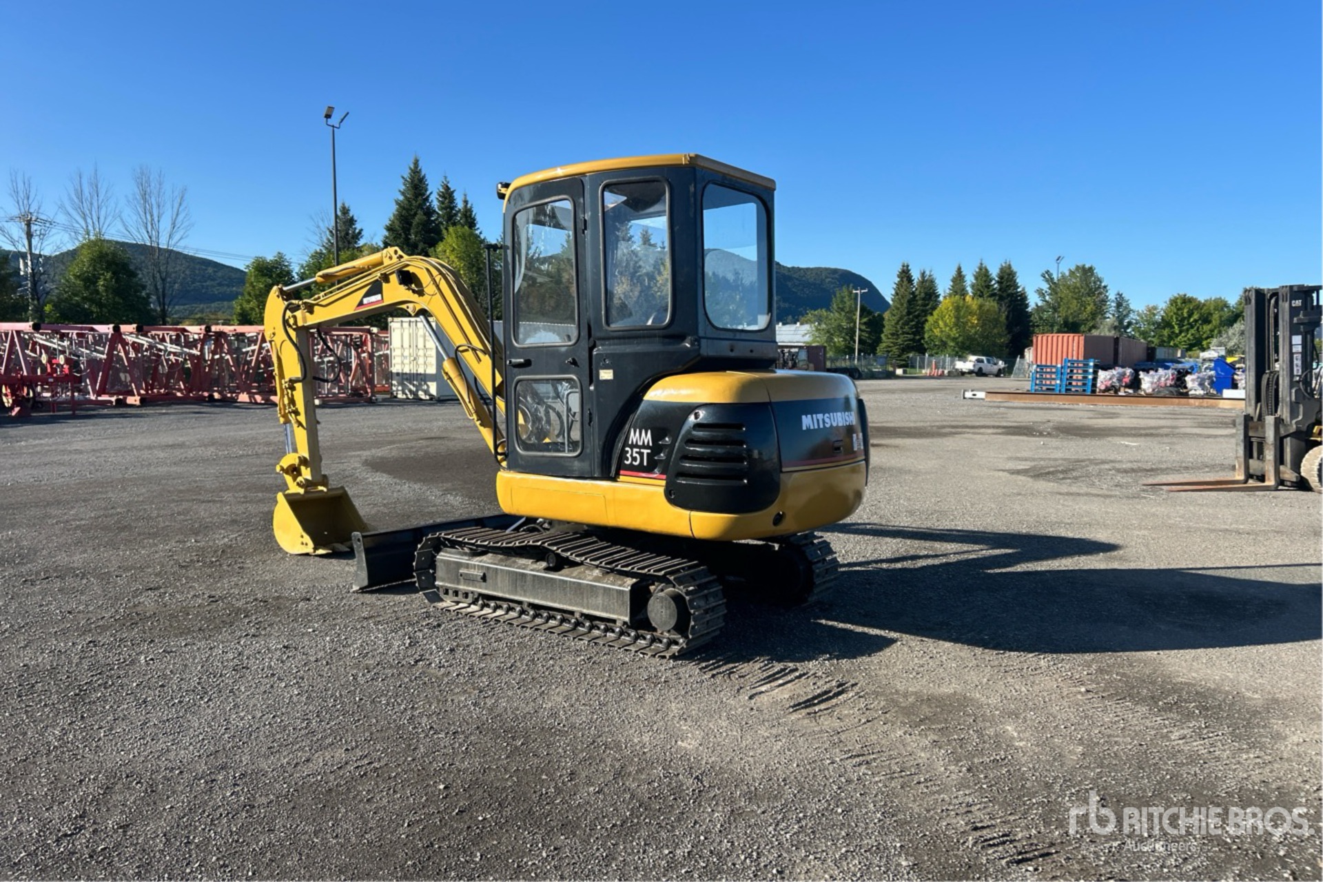 2001 Mitsubishi MM35T