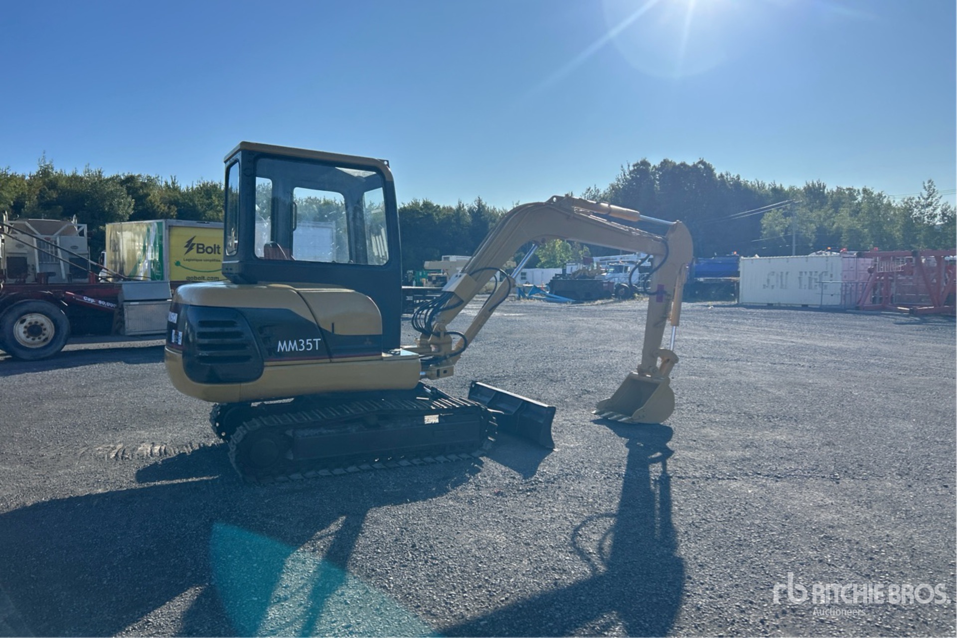 2001 Mitsubishi MM35T