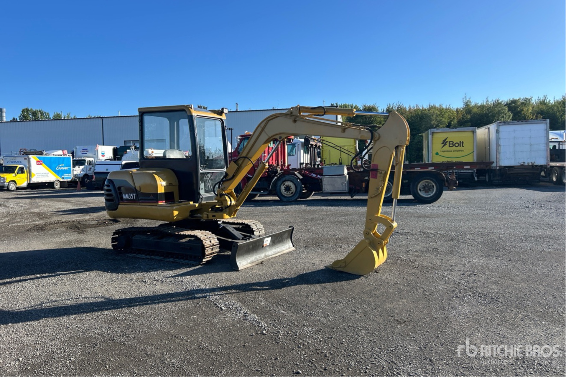 2001 Mitsubishi MM35T