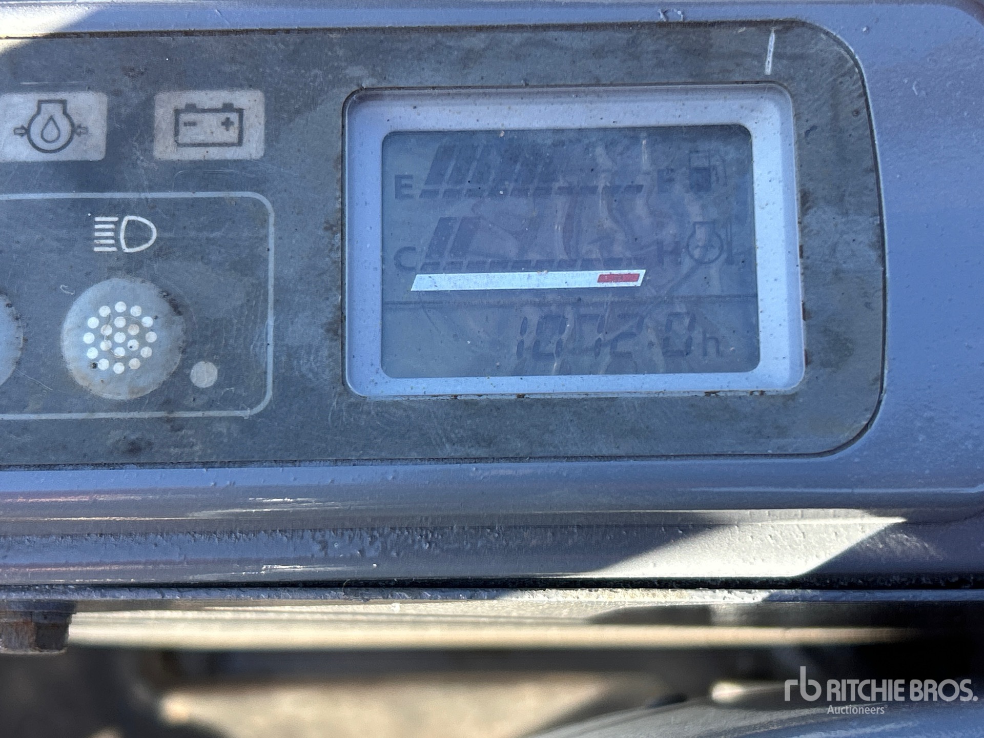 2000 Hitachi EX30U