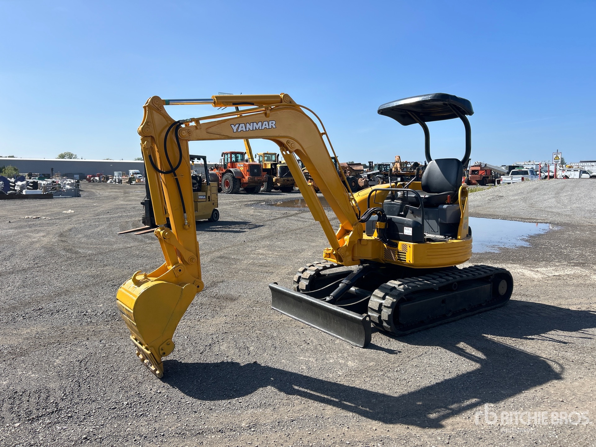 Photo of 1997 Yanmar VIO30-1