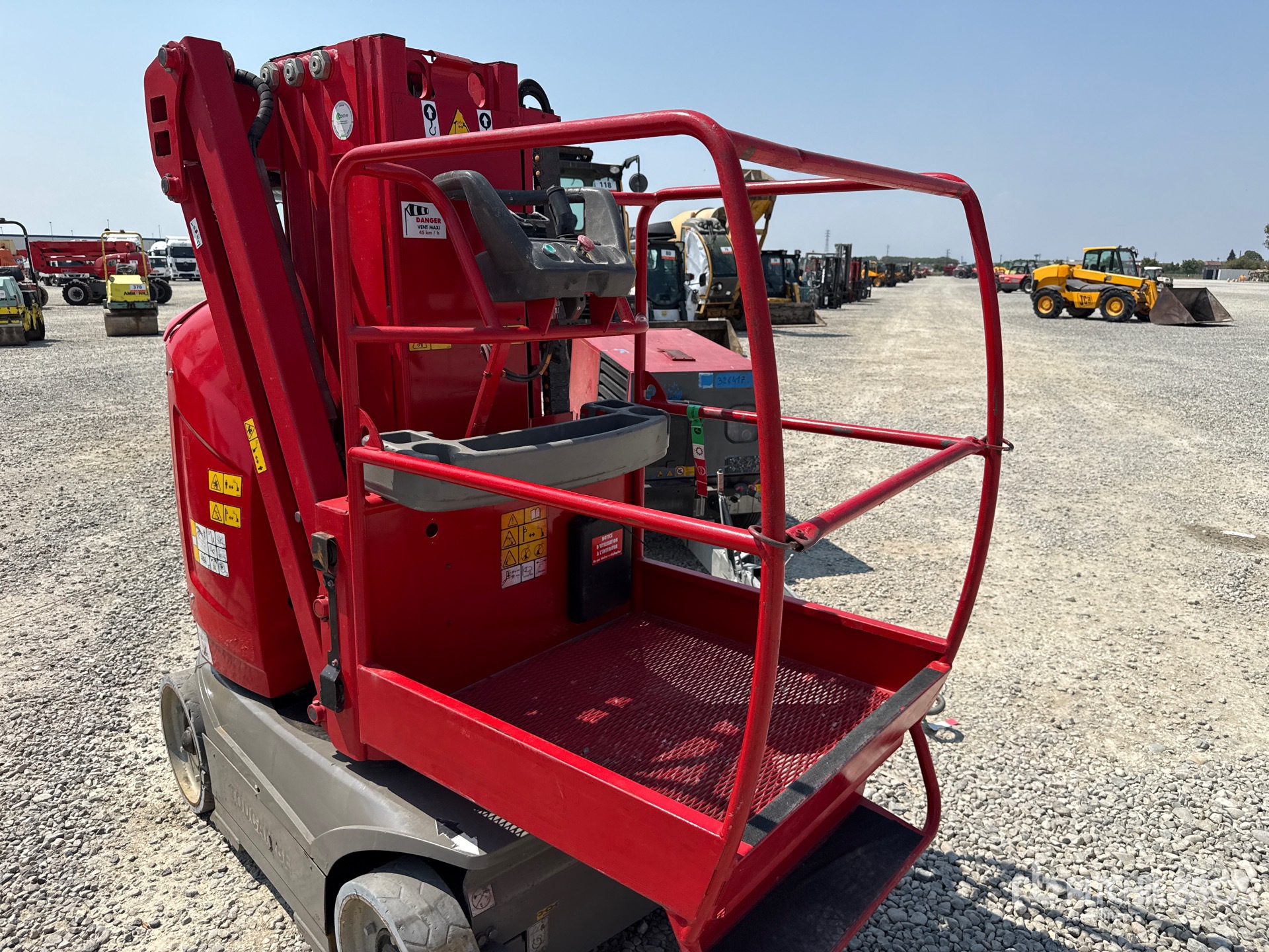 2016 JLG TOUCAN 8E