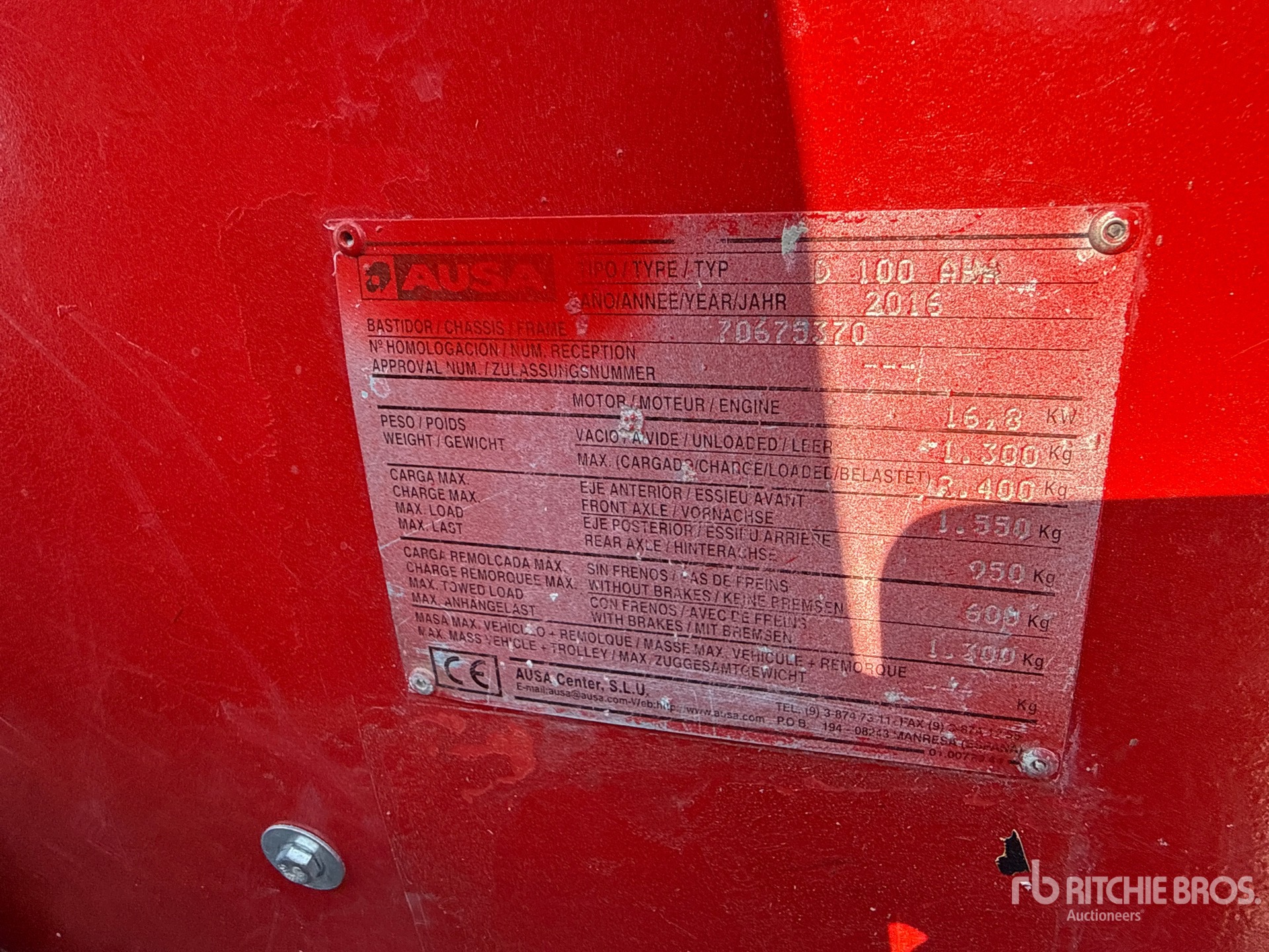 2016 Ausa D100AHA