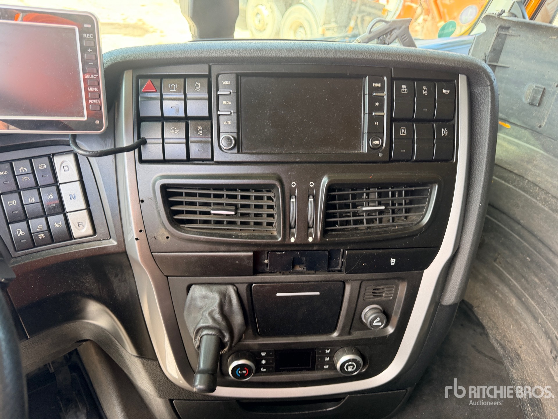 2019 Iveco STRALIS AS440S4
