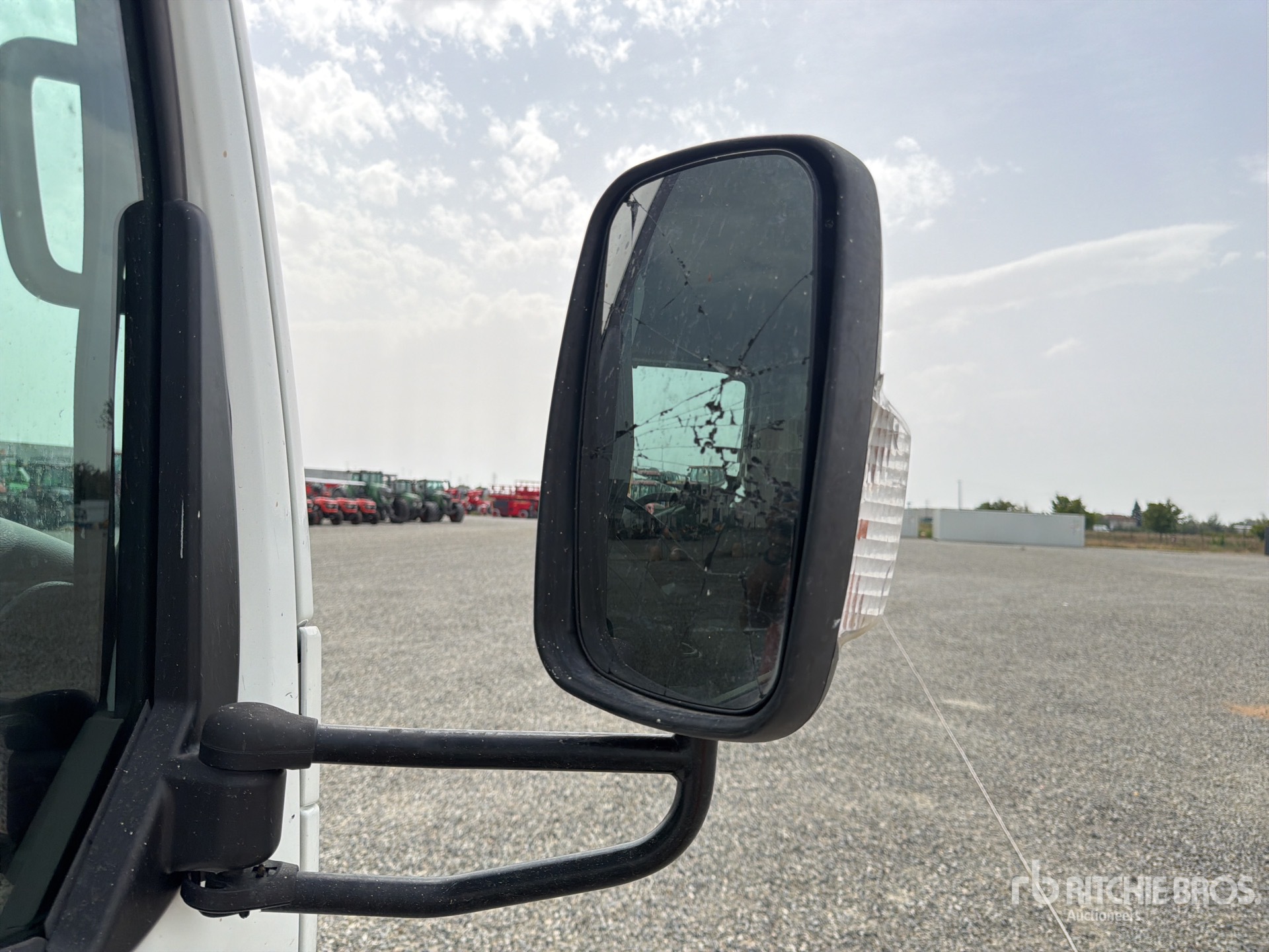 2019 Nissan NT400