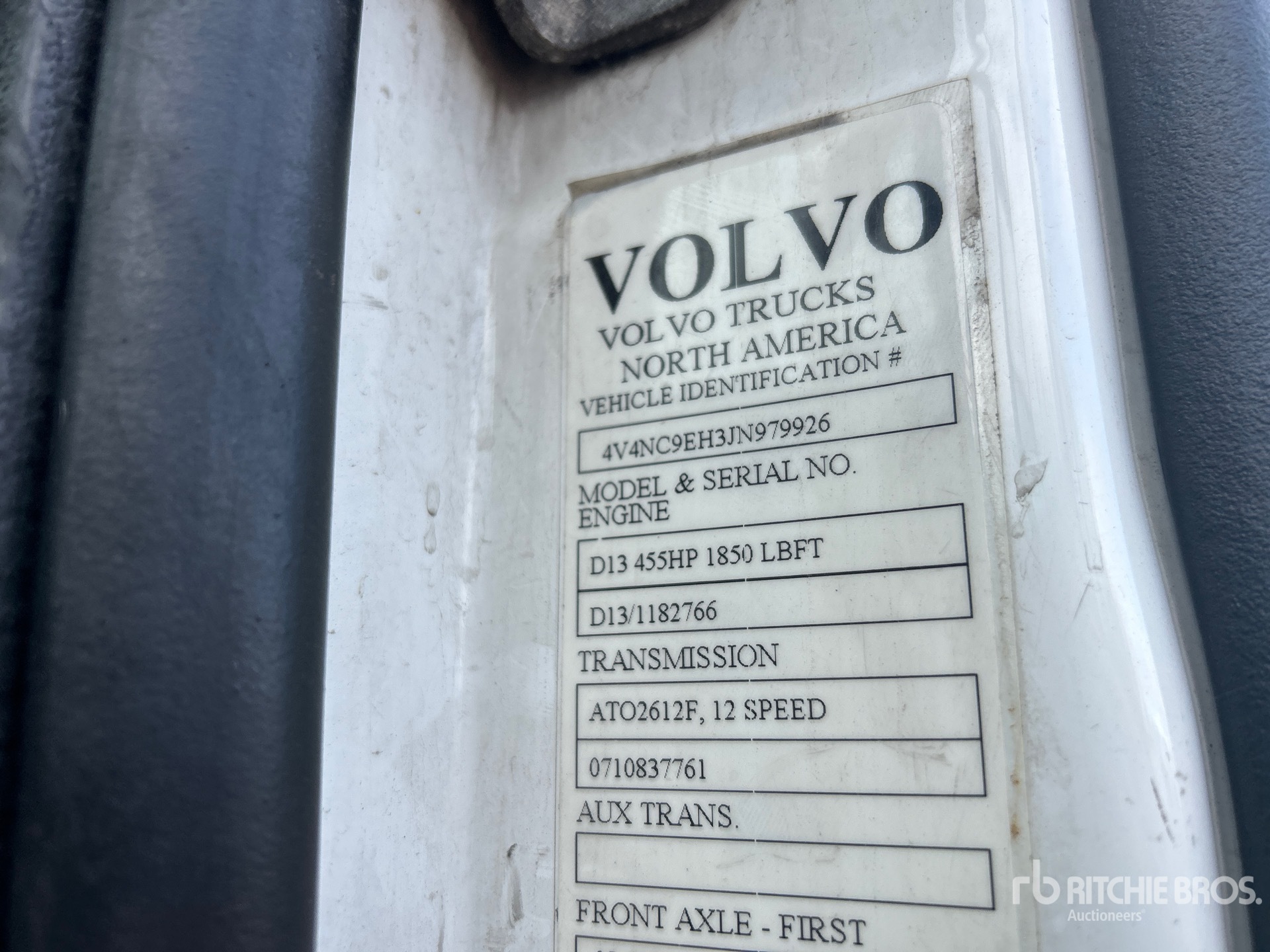 2018 Volvo VNL