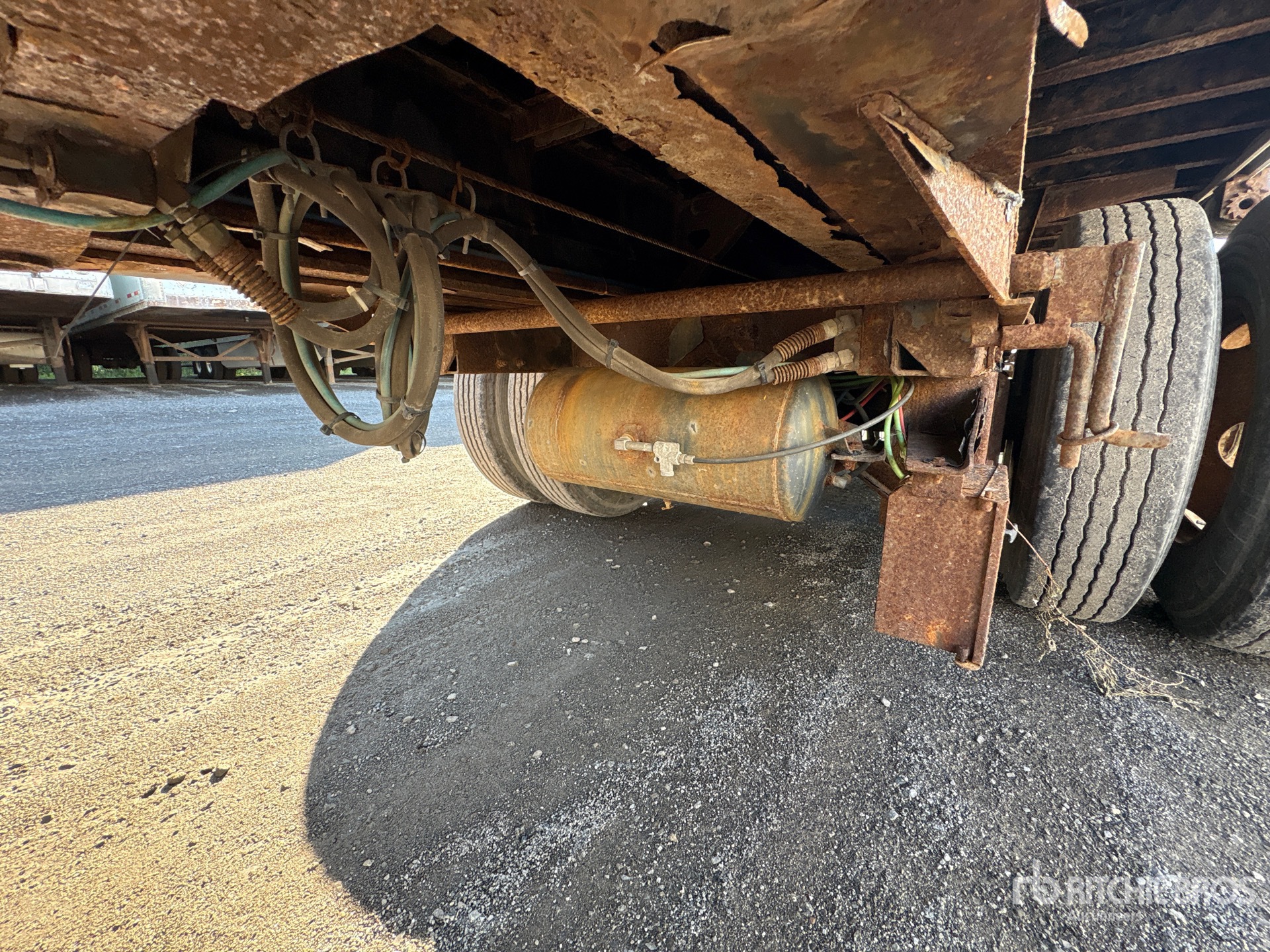 2011 Manac T/A 40 ft - 80 ft Extendable
