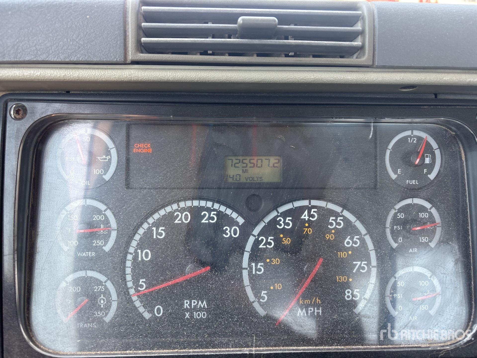 2007 Freightliner Columbia 120
