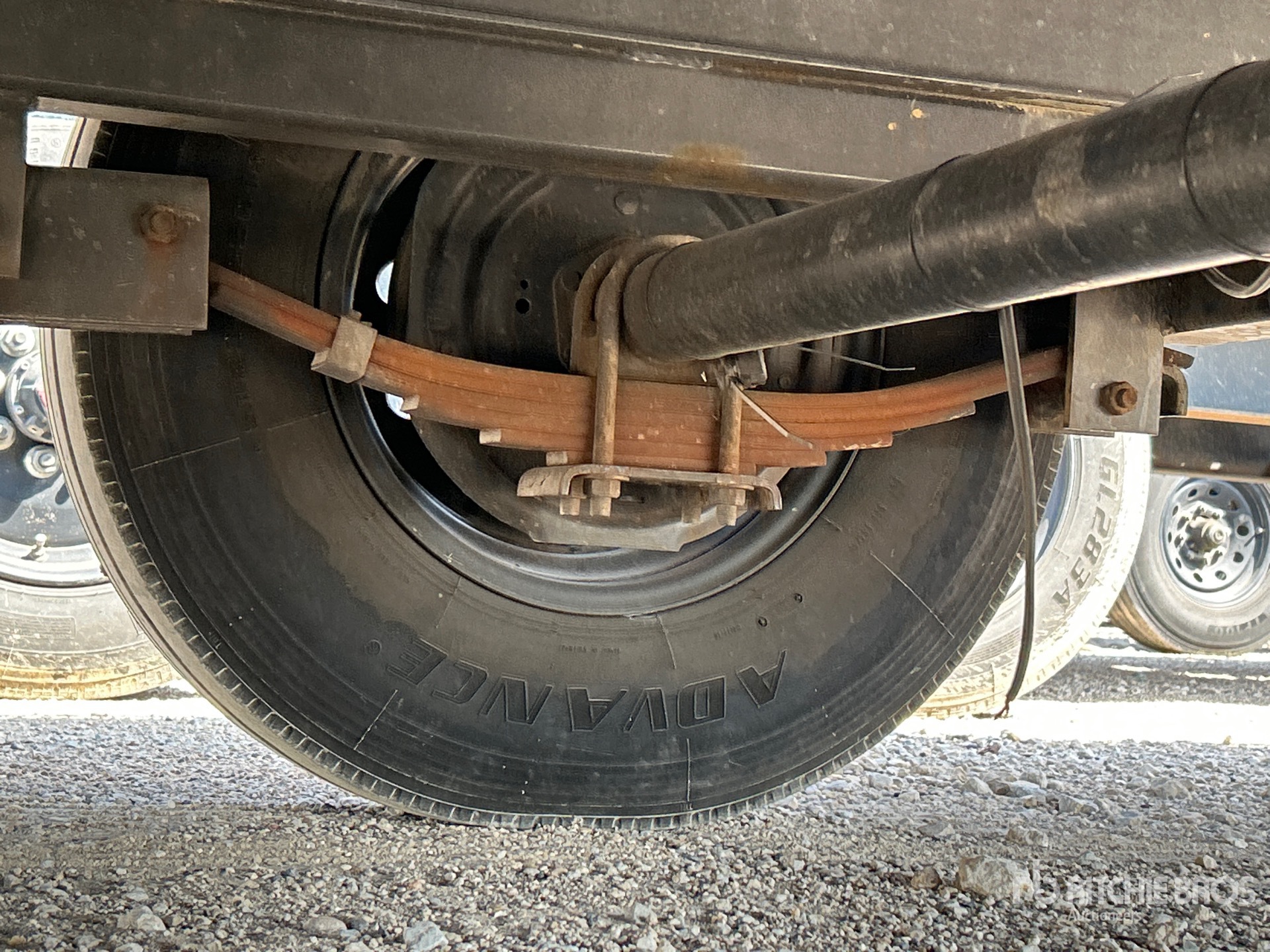 2025 Delco 40 ft T/A Gooseneck