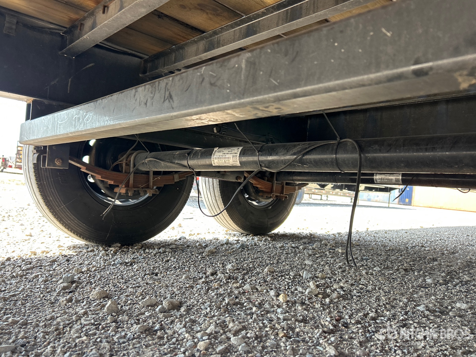 2025 Delco 40 ft T/A Gooseneck
