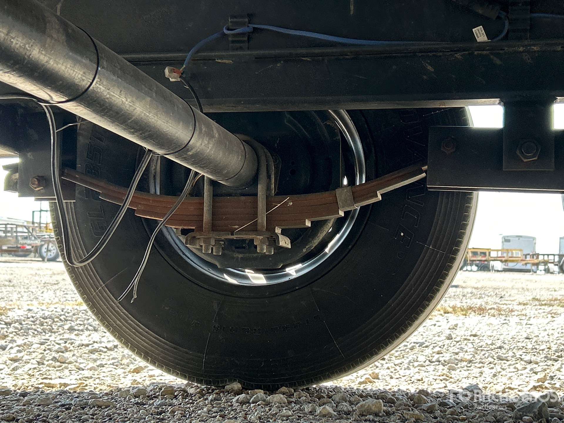 2025 Delco 40 ft T/A Gooseneck