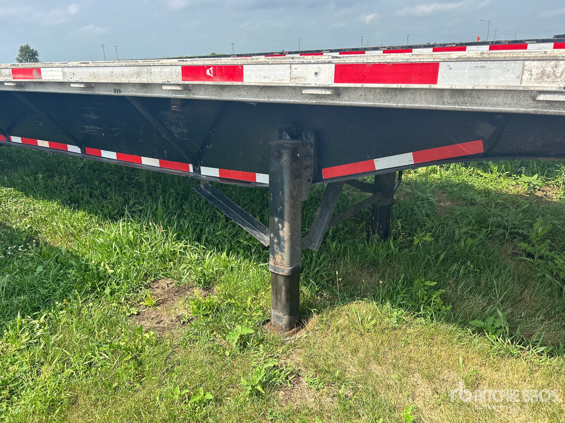 2015 Transcraft 48X102
