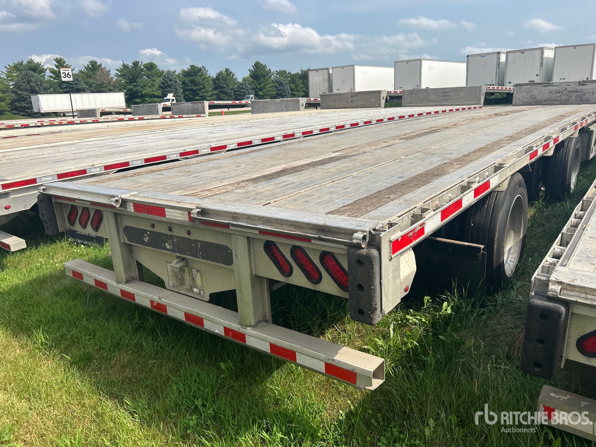2017 Transcraft 48X102