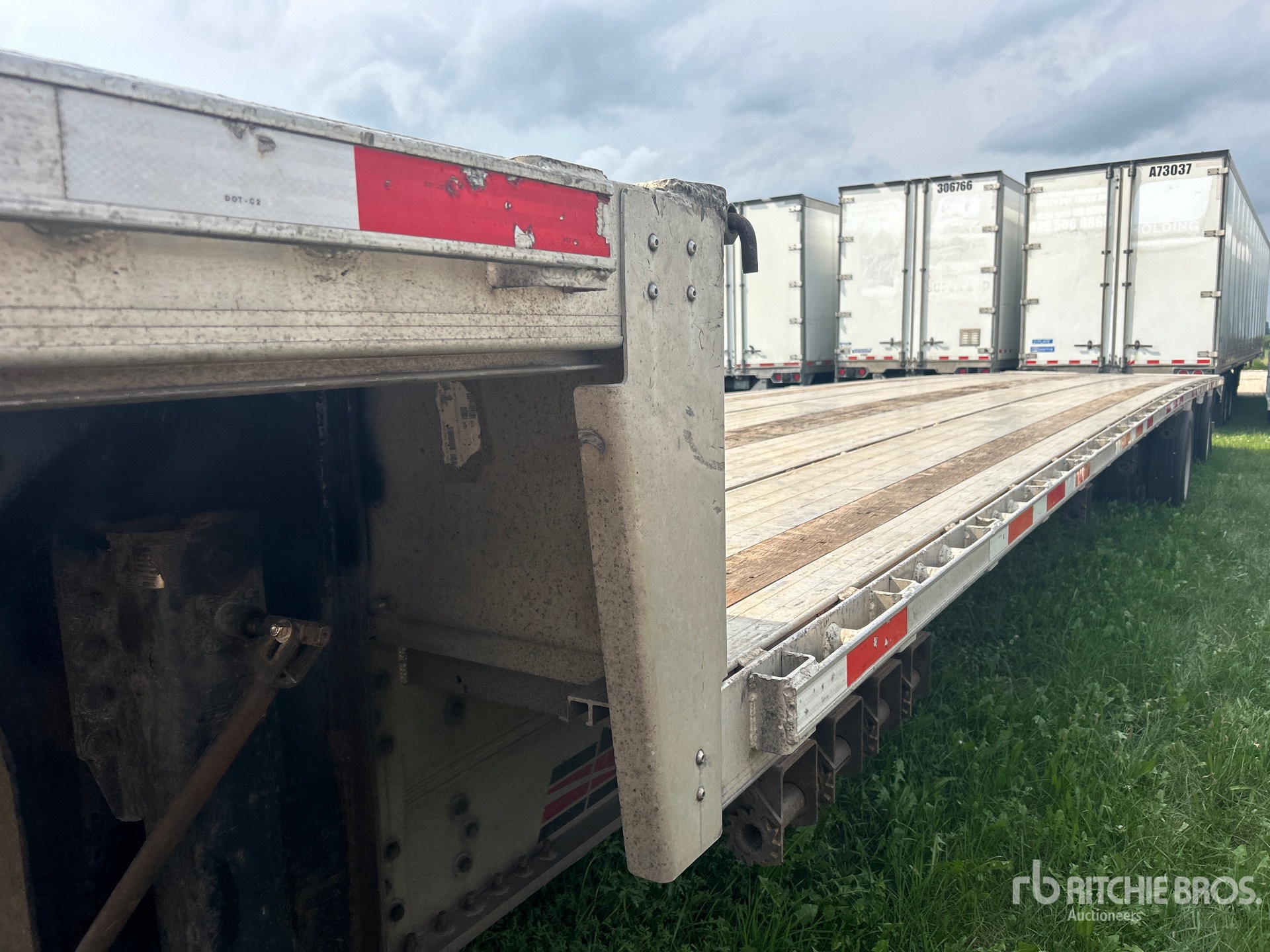 2017 Transcraft 48X102