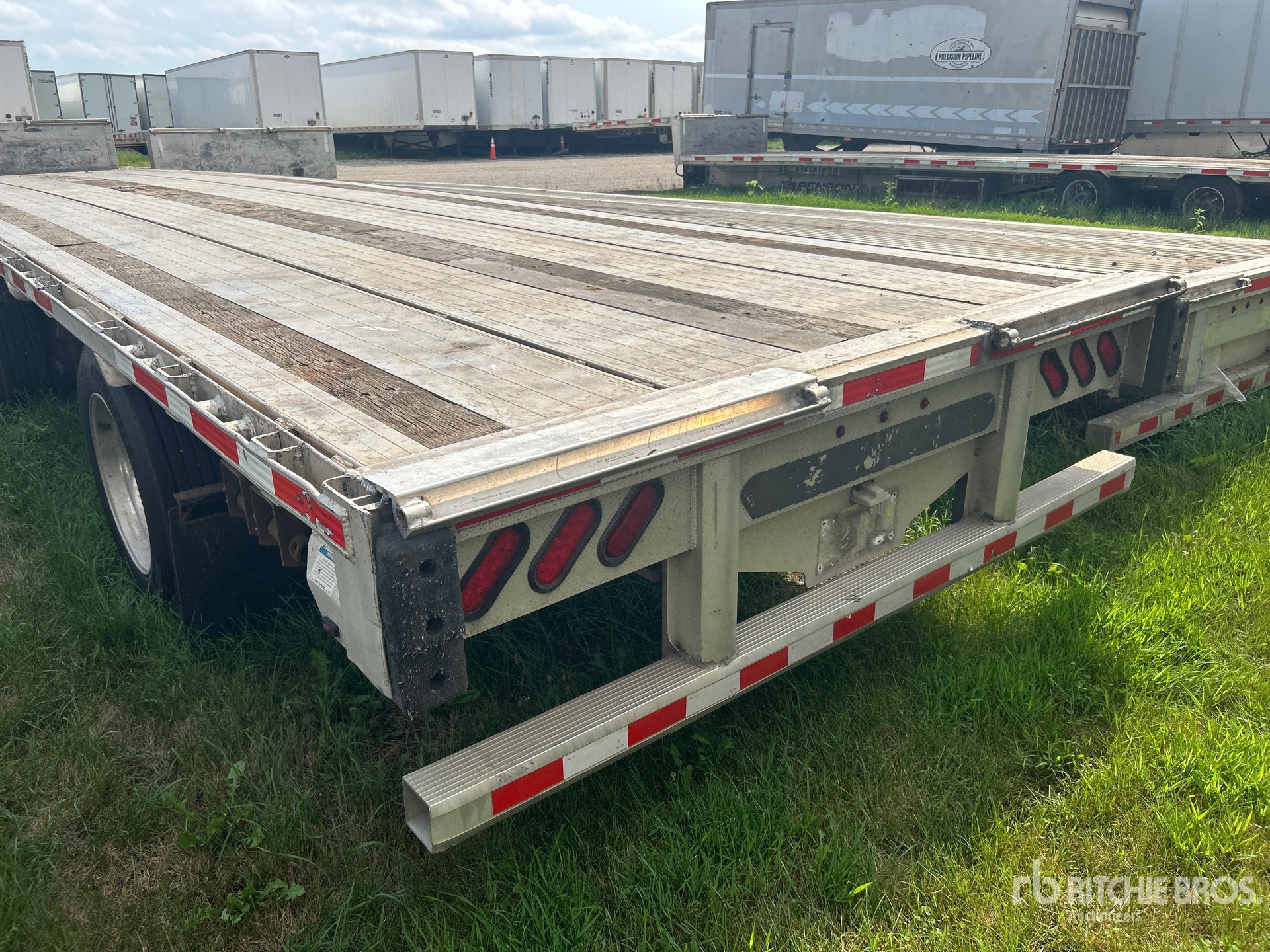 2017 Transcraft 48X102
