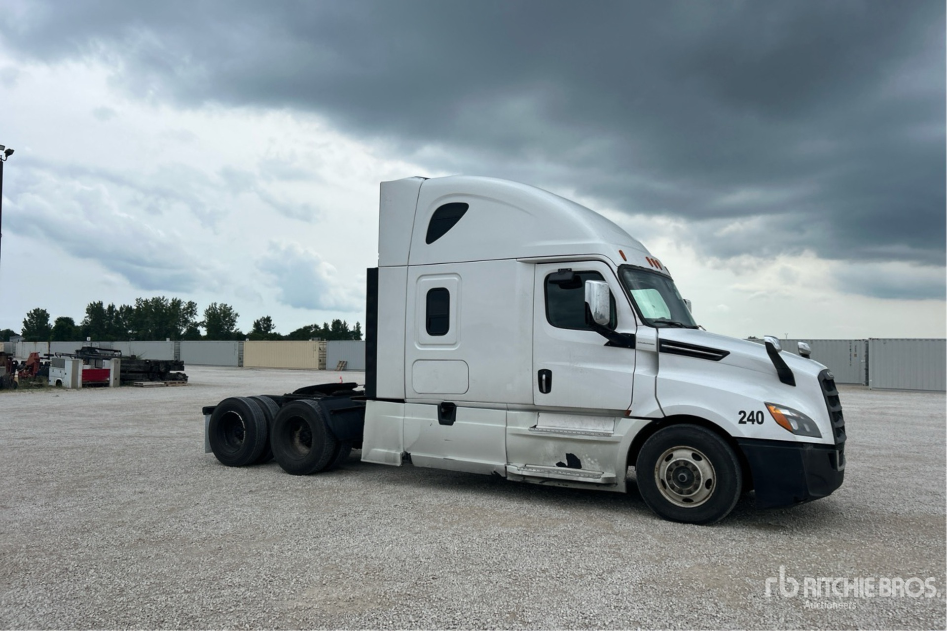 2019 Freightliner 108SD