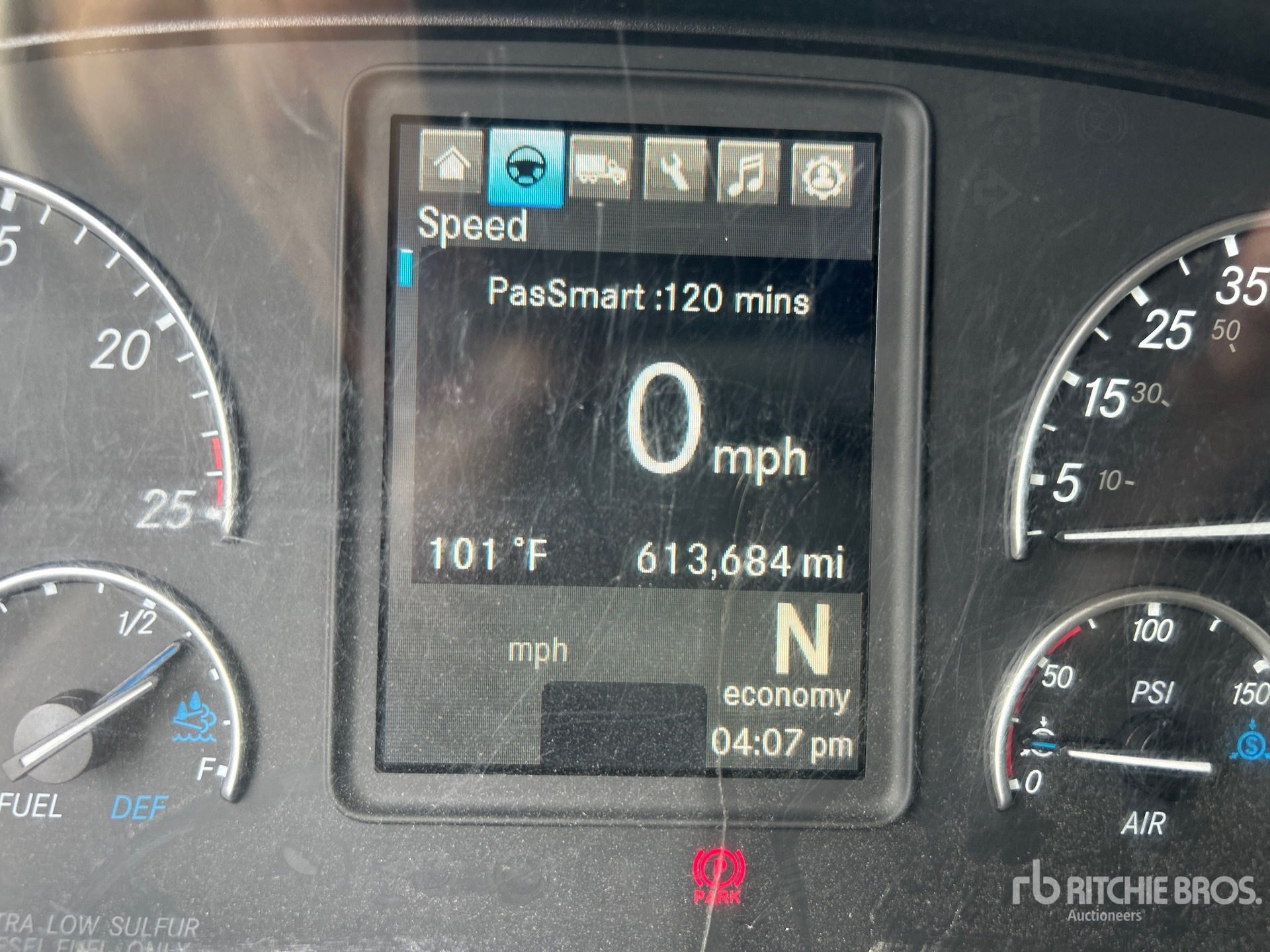 2019 Freightliner 108SD