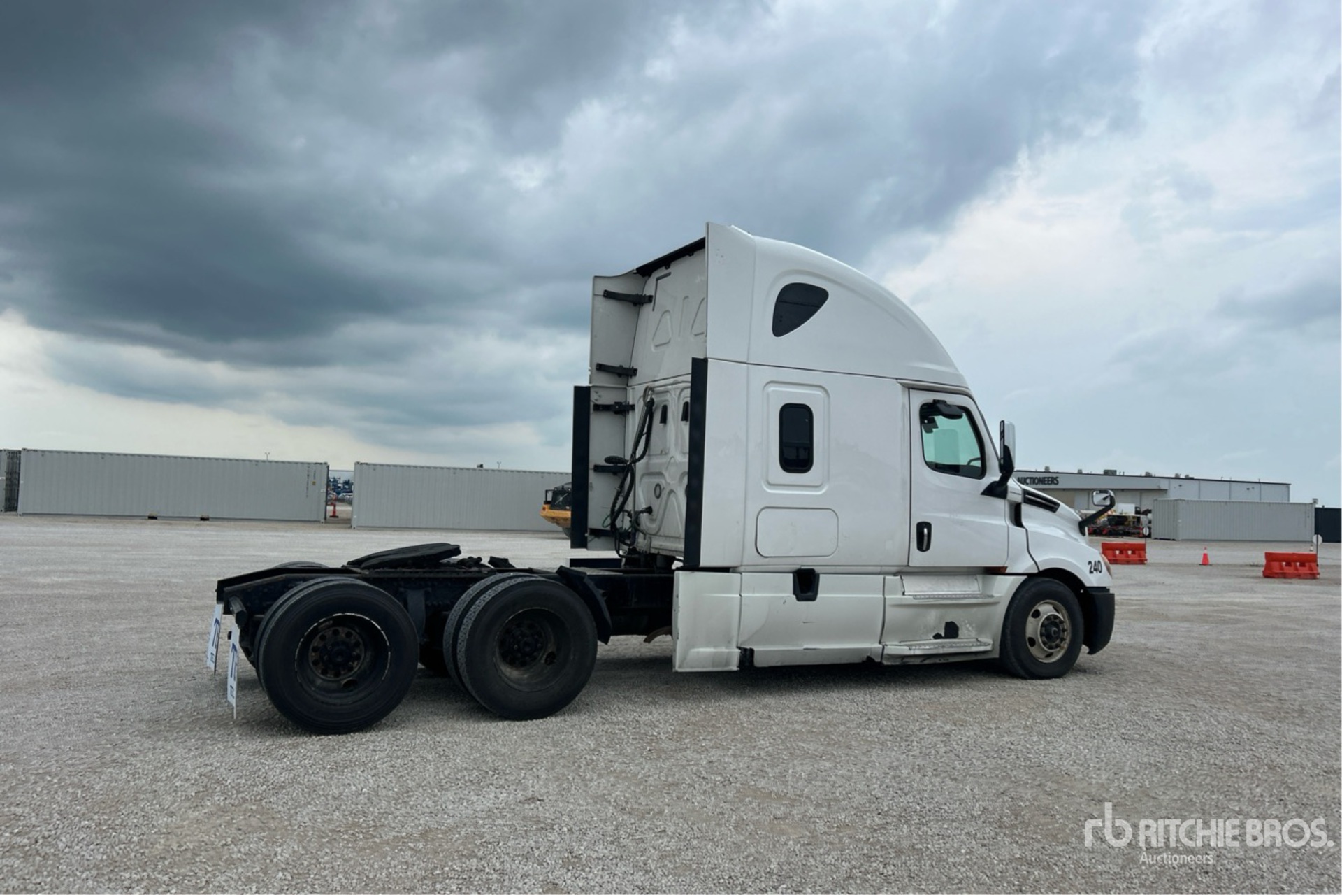 2019 Freightliner 108SD
