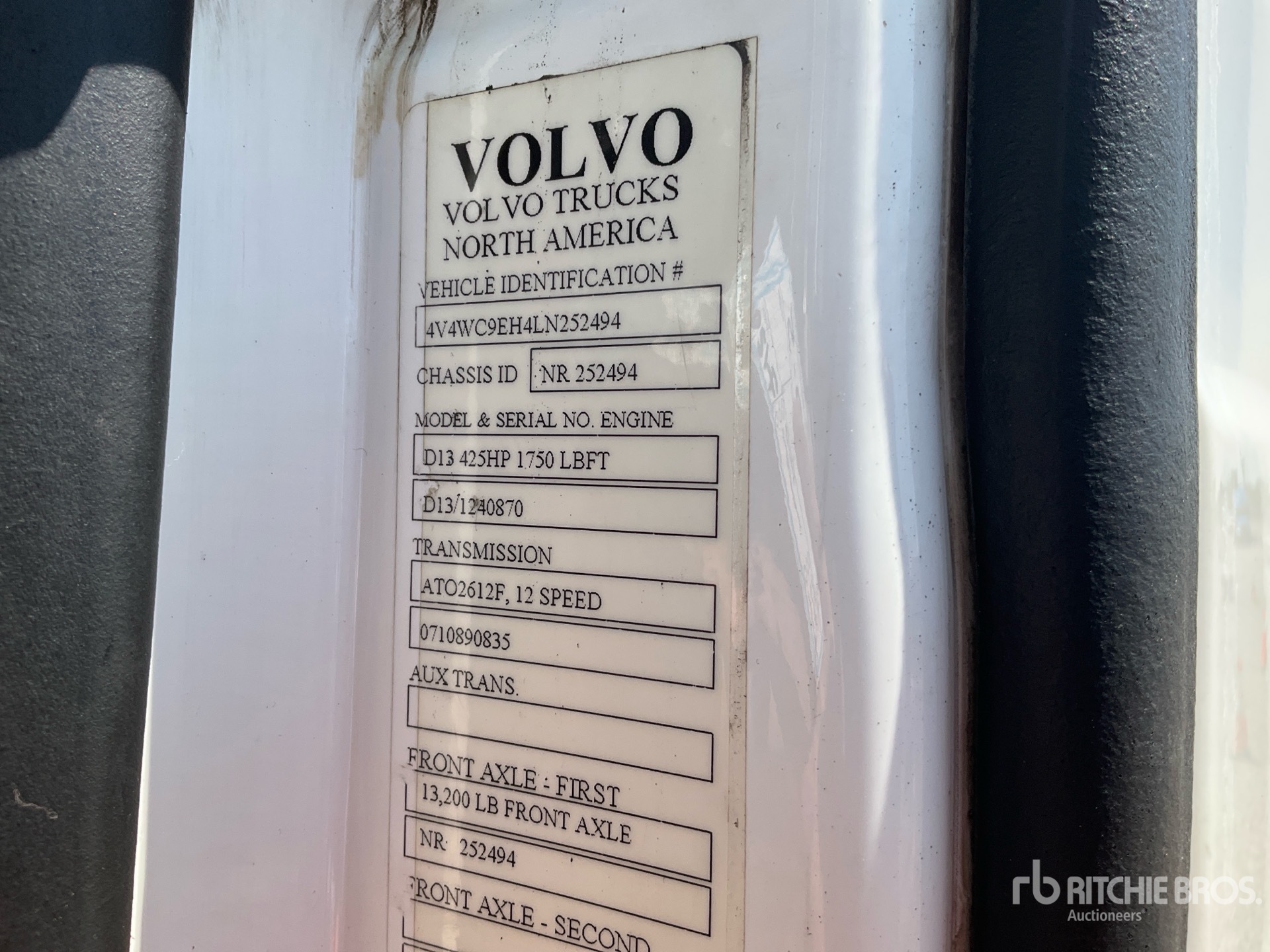 2020 Volvo VNR