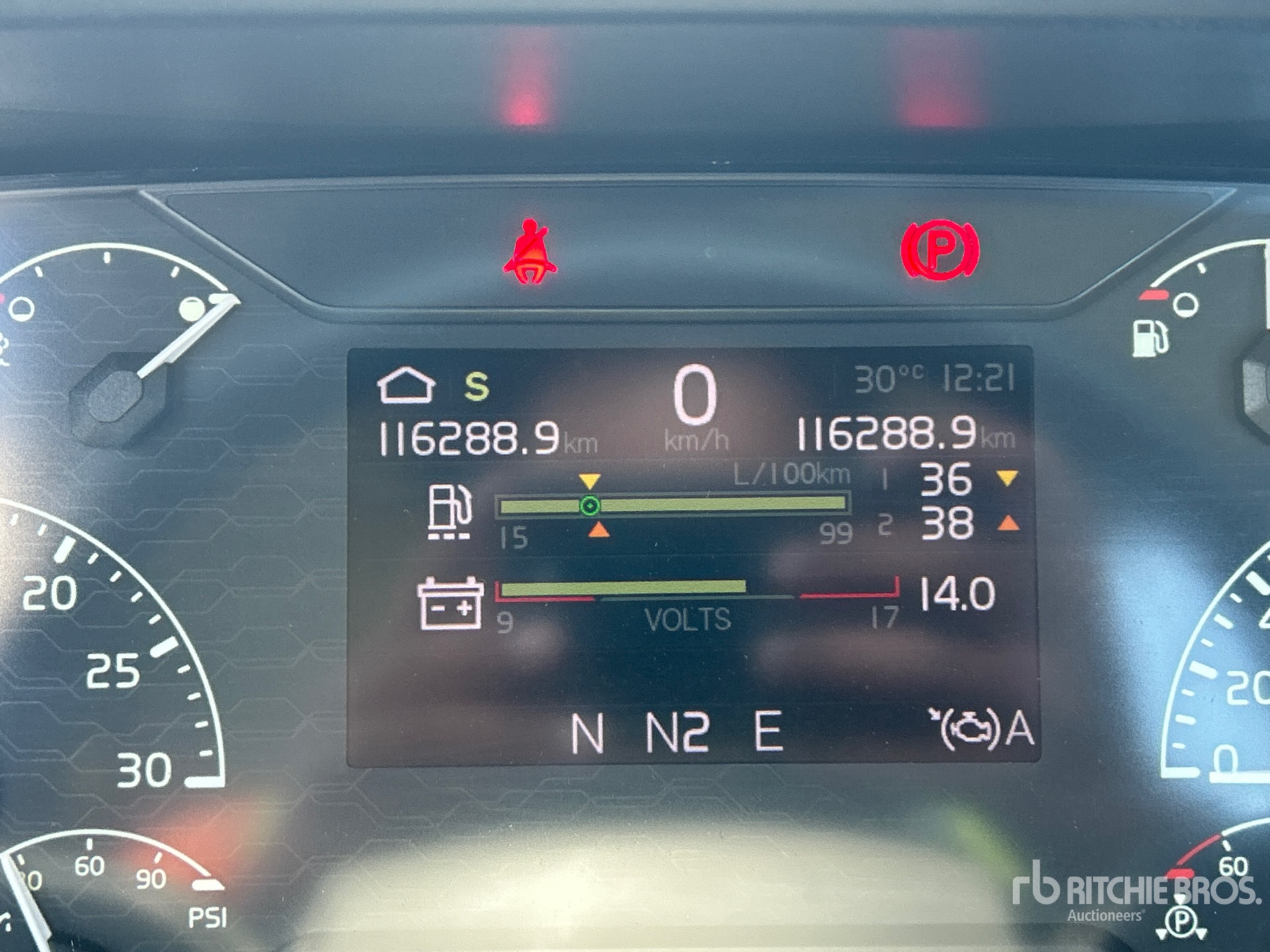2020 Volvo VNR