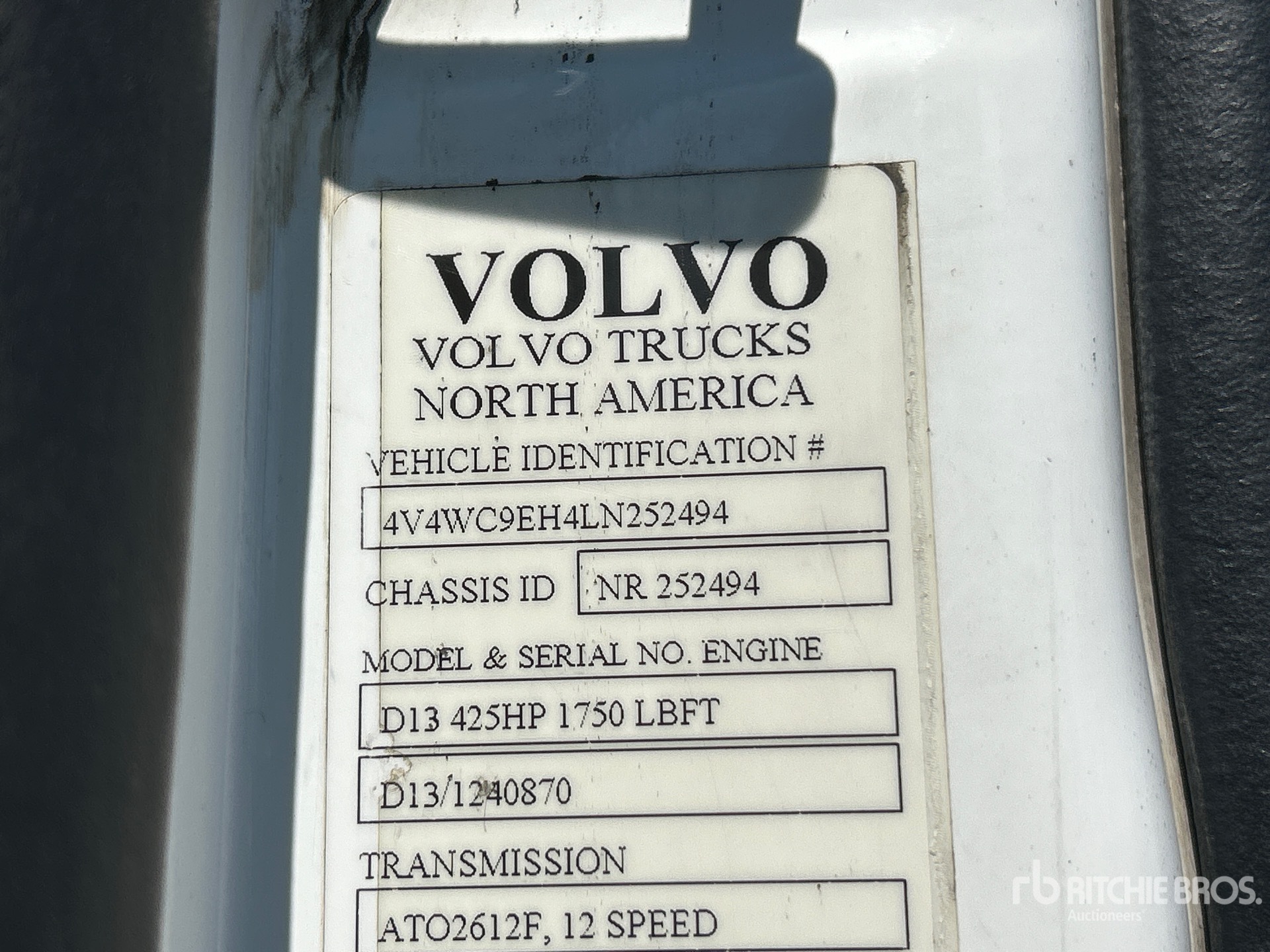 2020 Volvo VNR