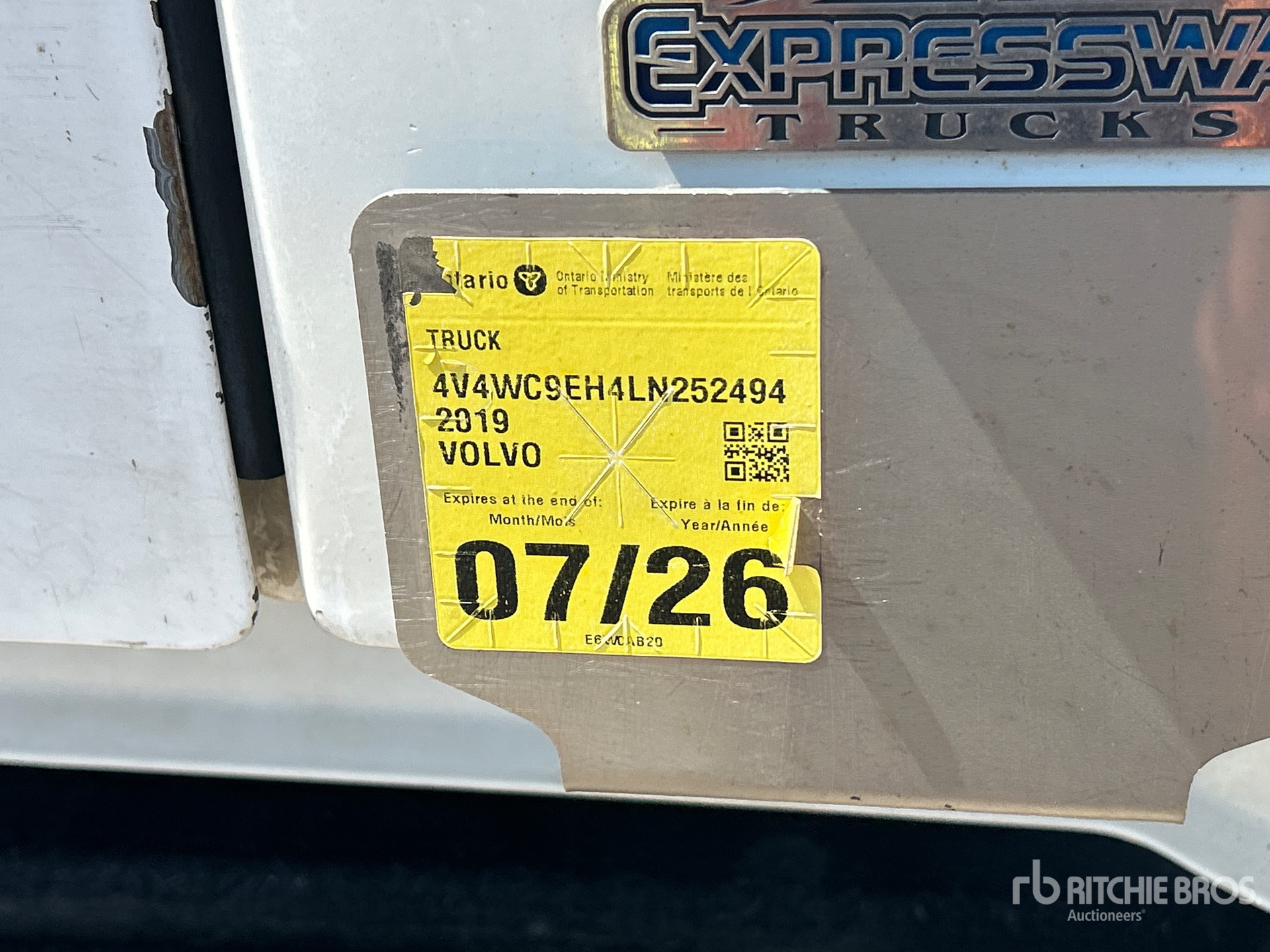 2020 Volvo VNR