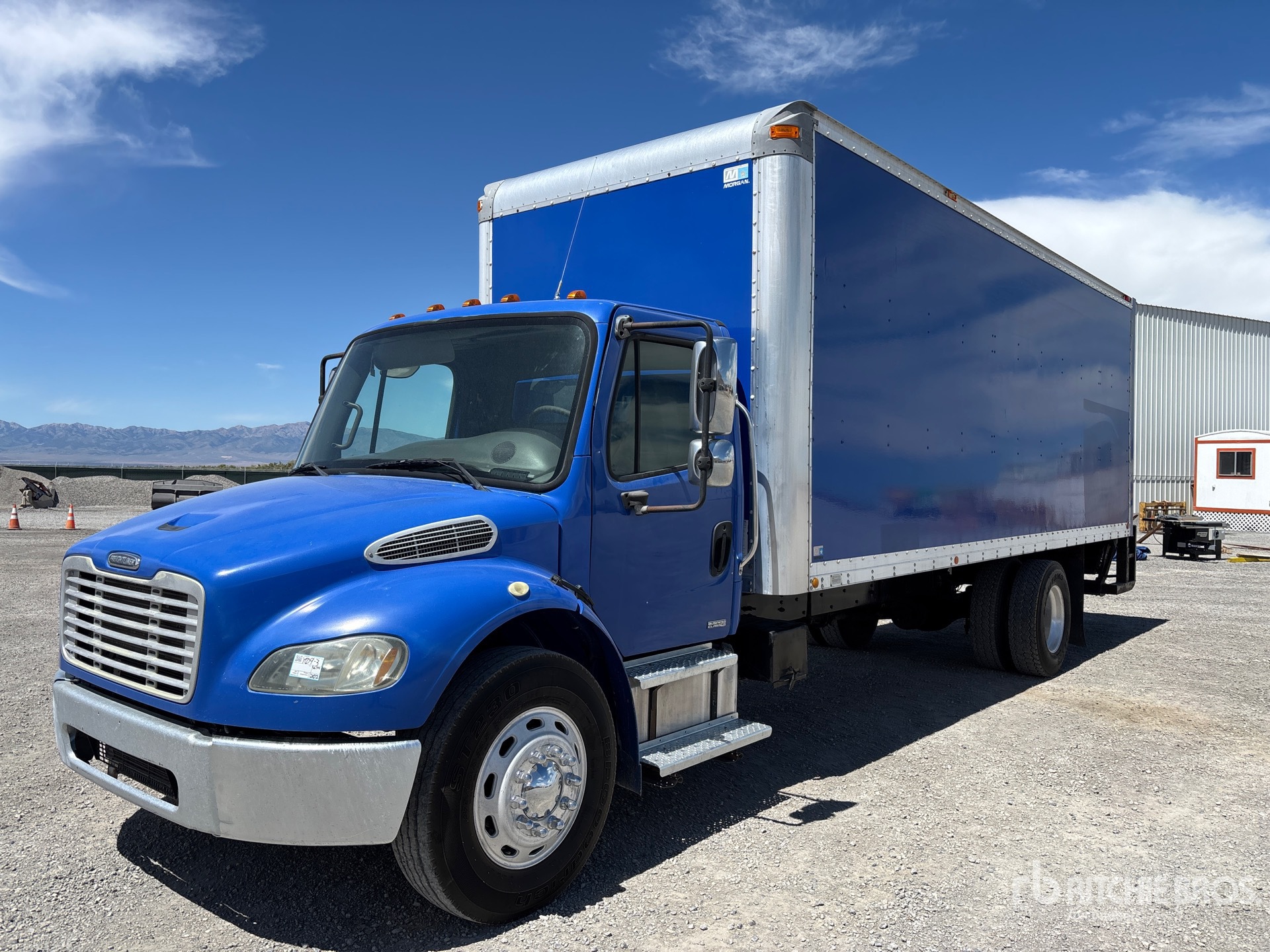 2005 Freightliner M2 106