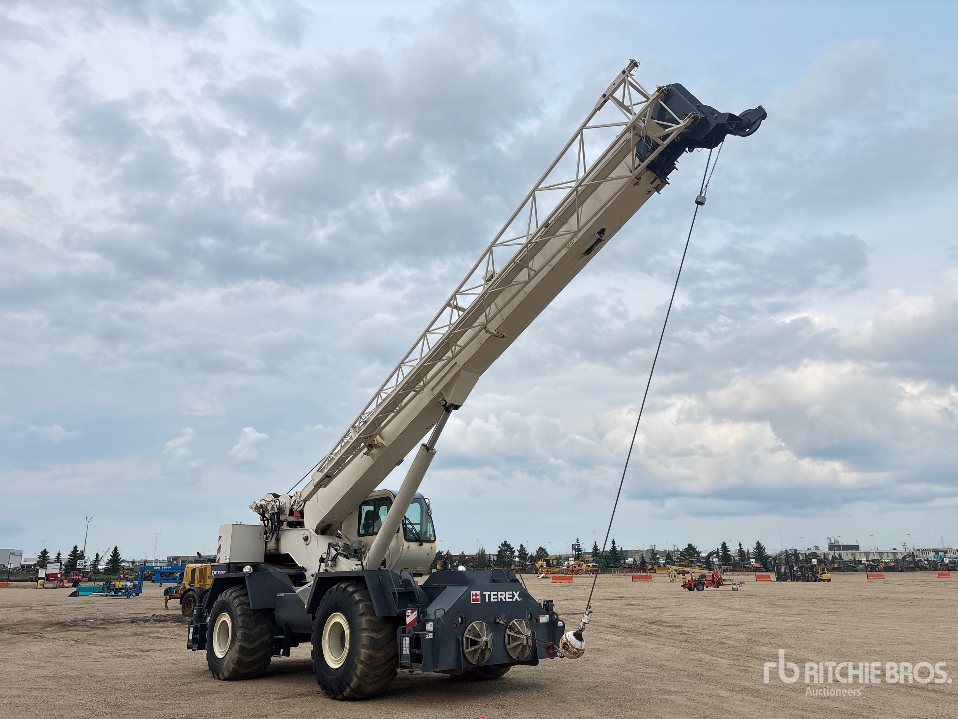 2008 Terex RT 665