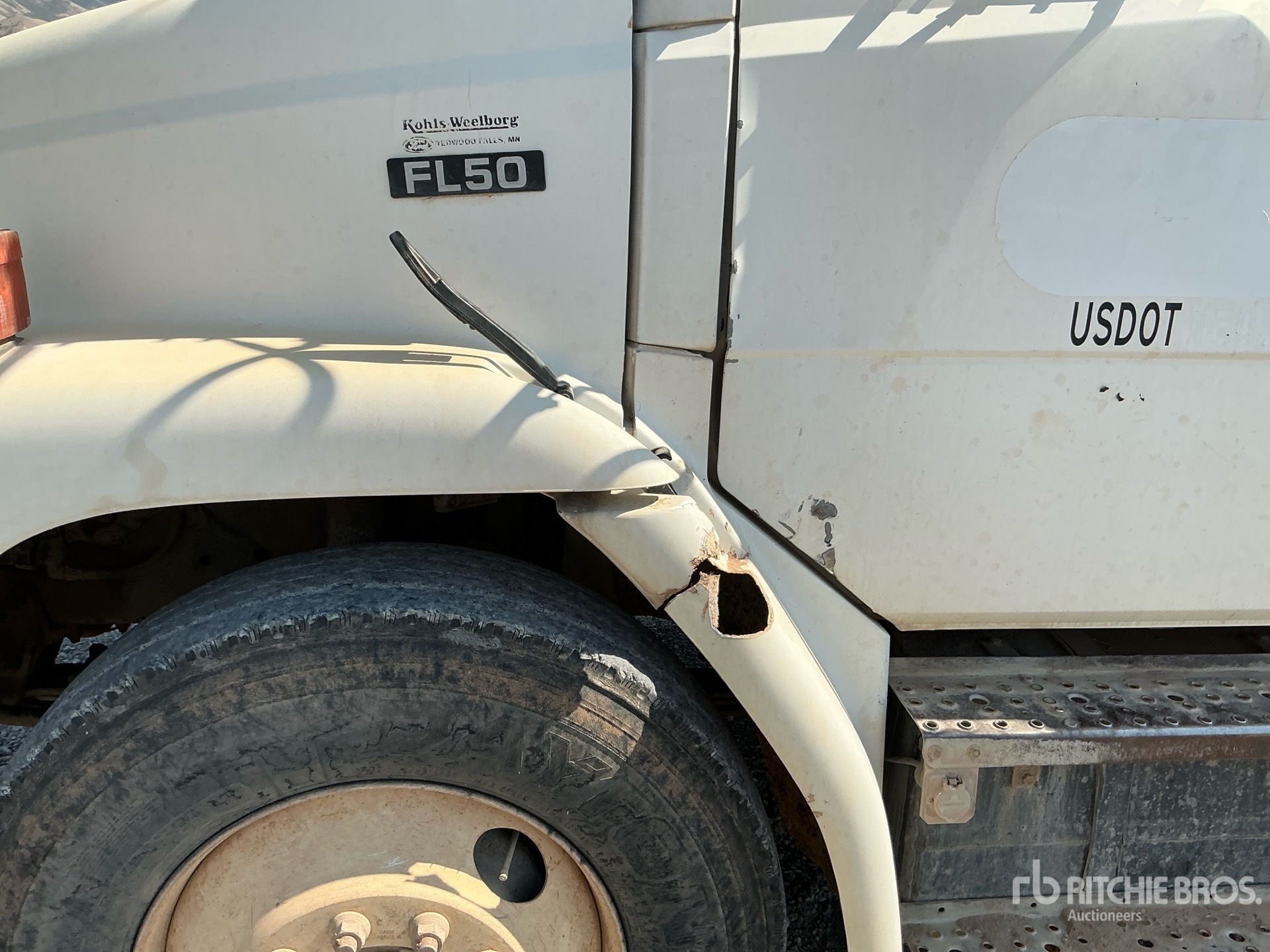 2003 Freightliner FL80