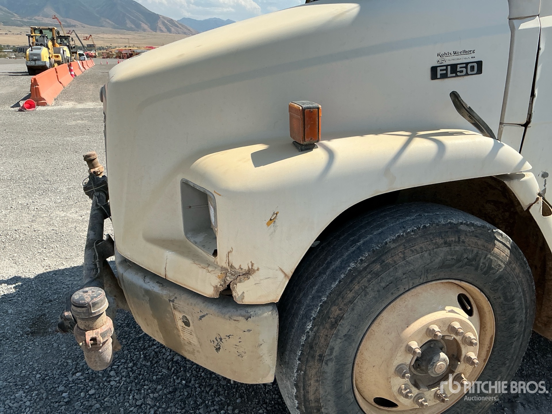 2003 Freightliner FL80
