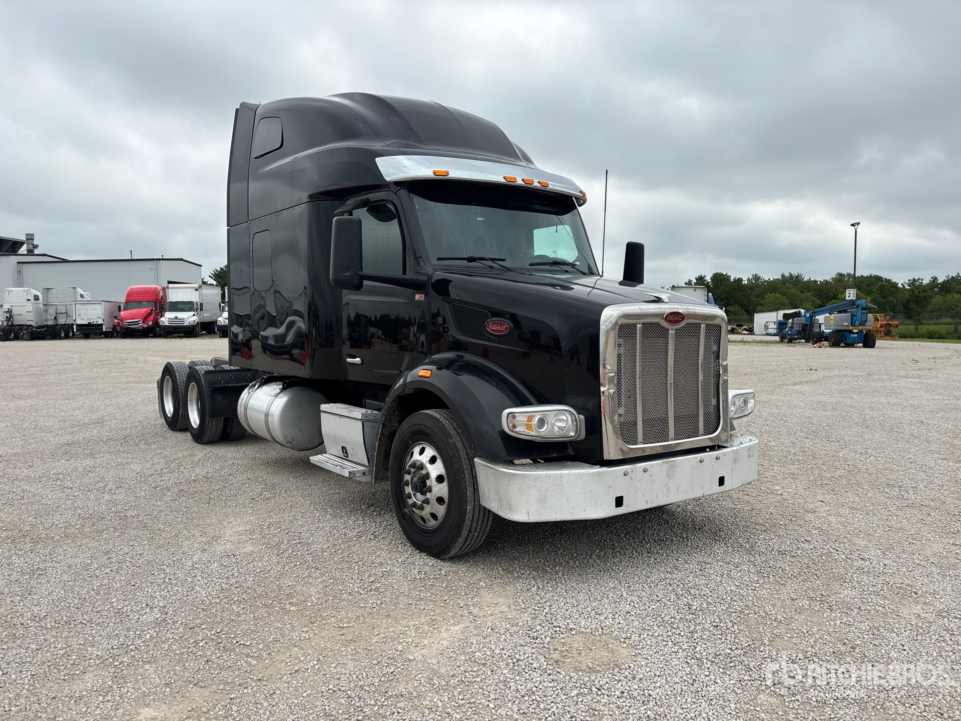 2023 Peterbilt 567