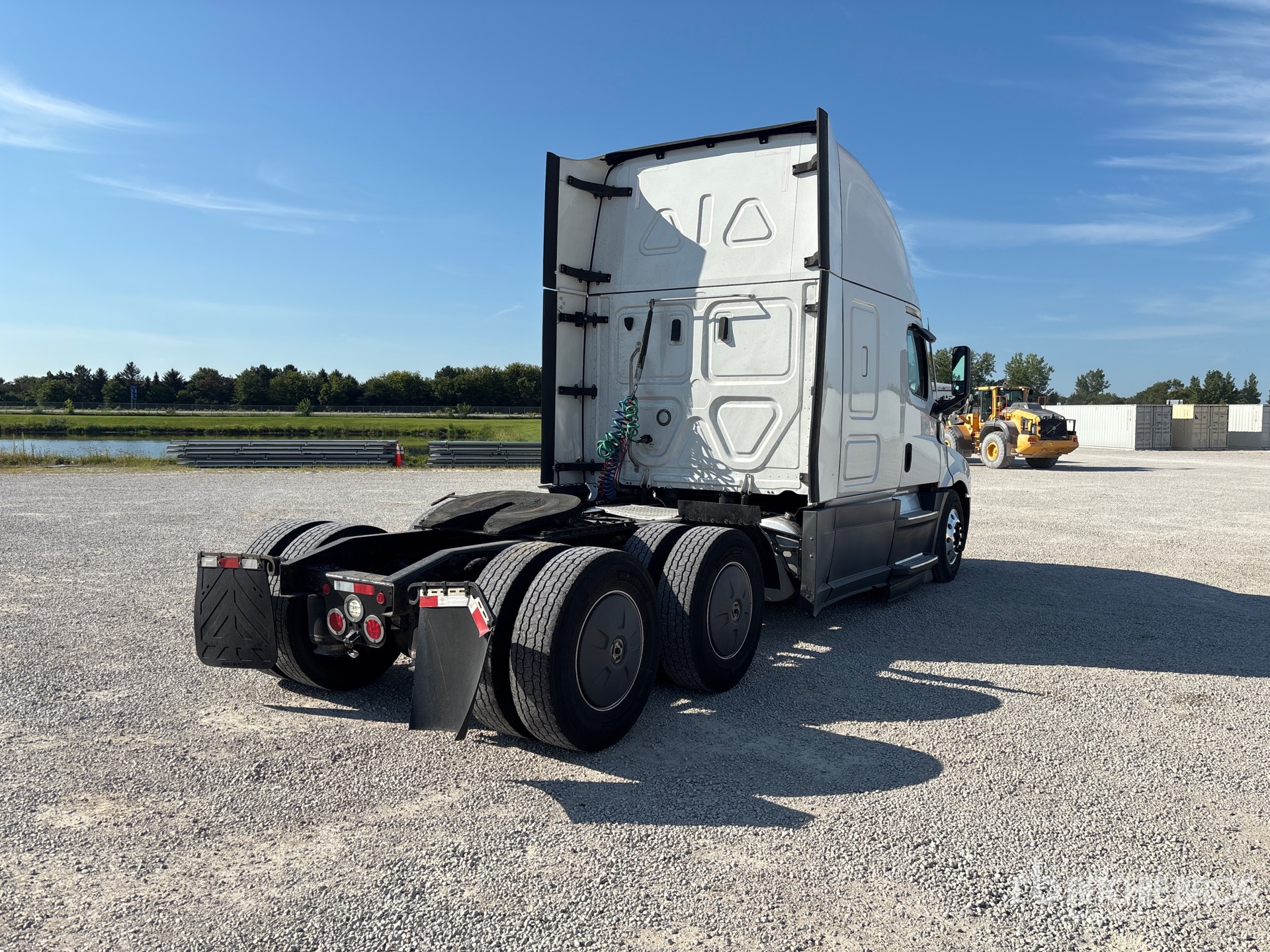 2021 Freightliner CASCADIA 126