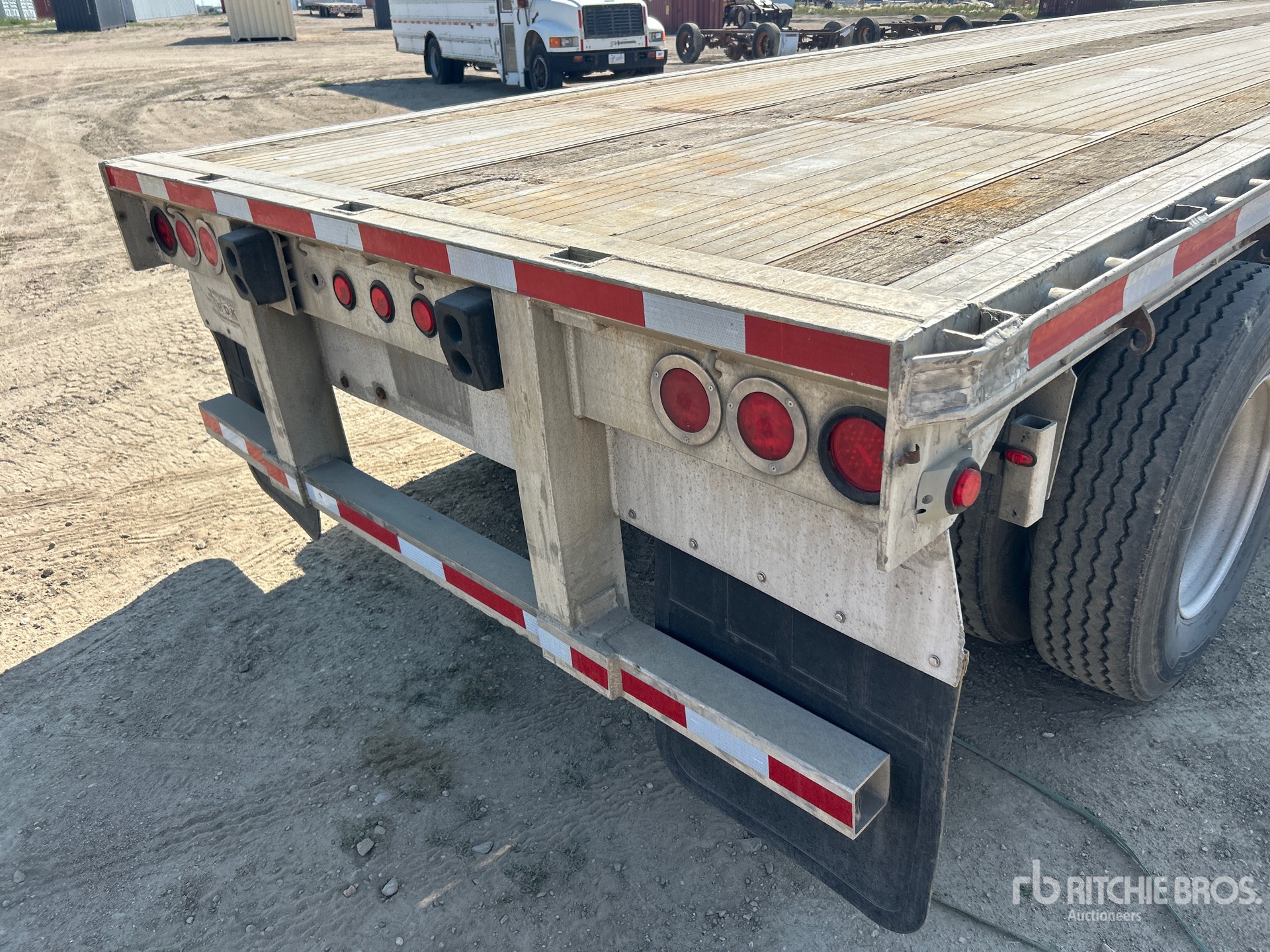 2003 Ravens 53 ft Tri/A