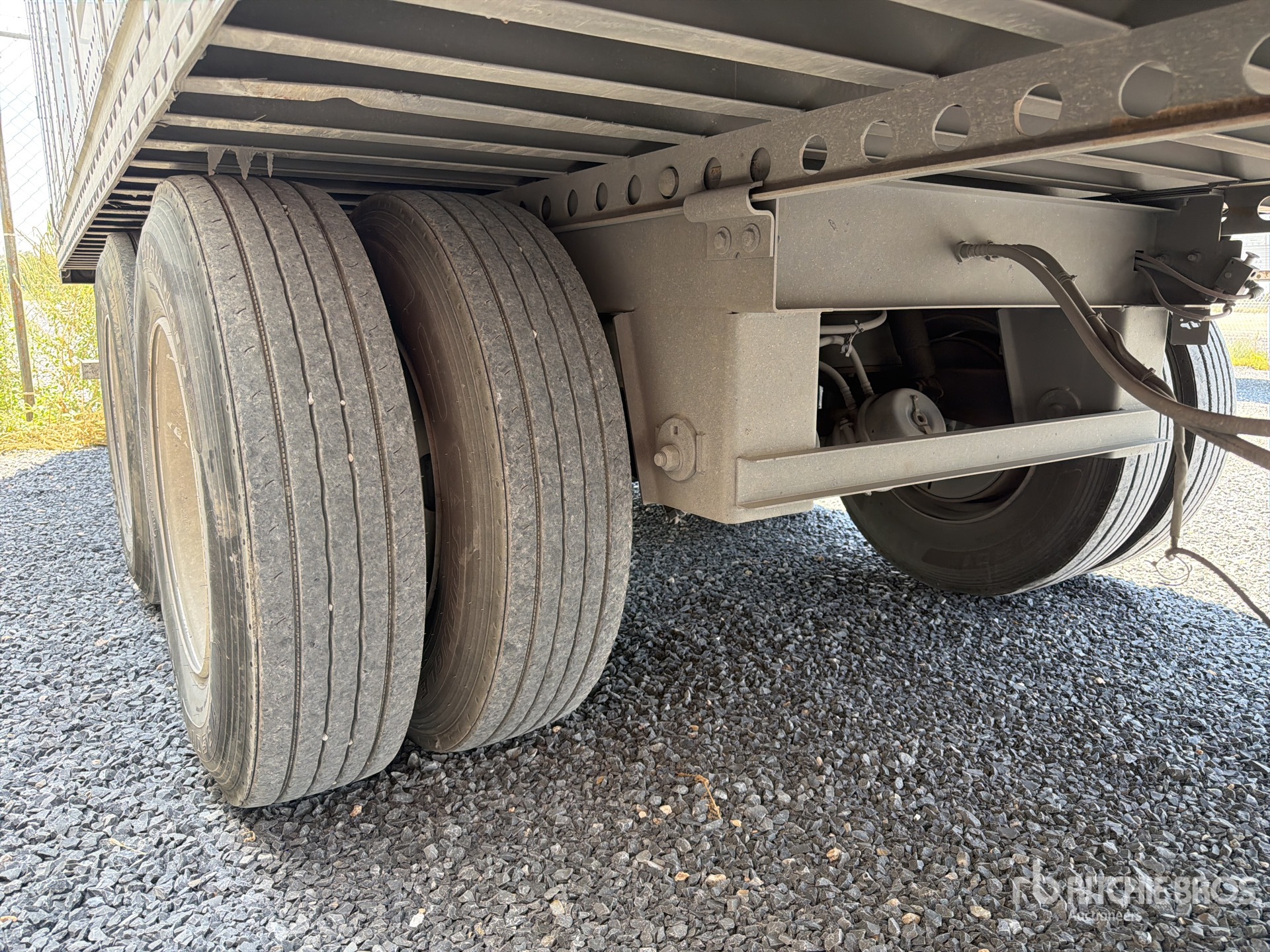 2024 Atro 53 ft x 102 in T/A Caja Seca /