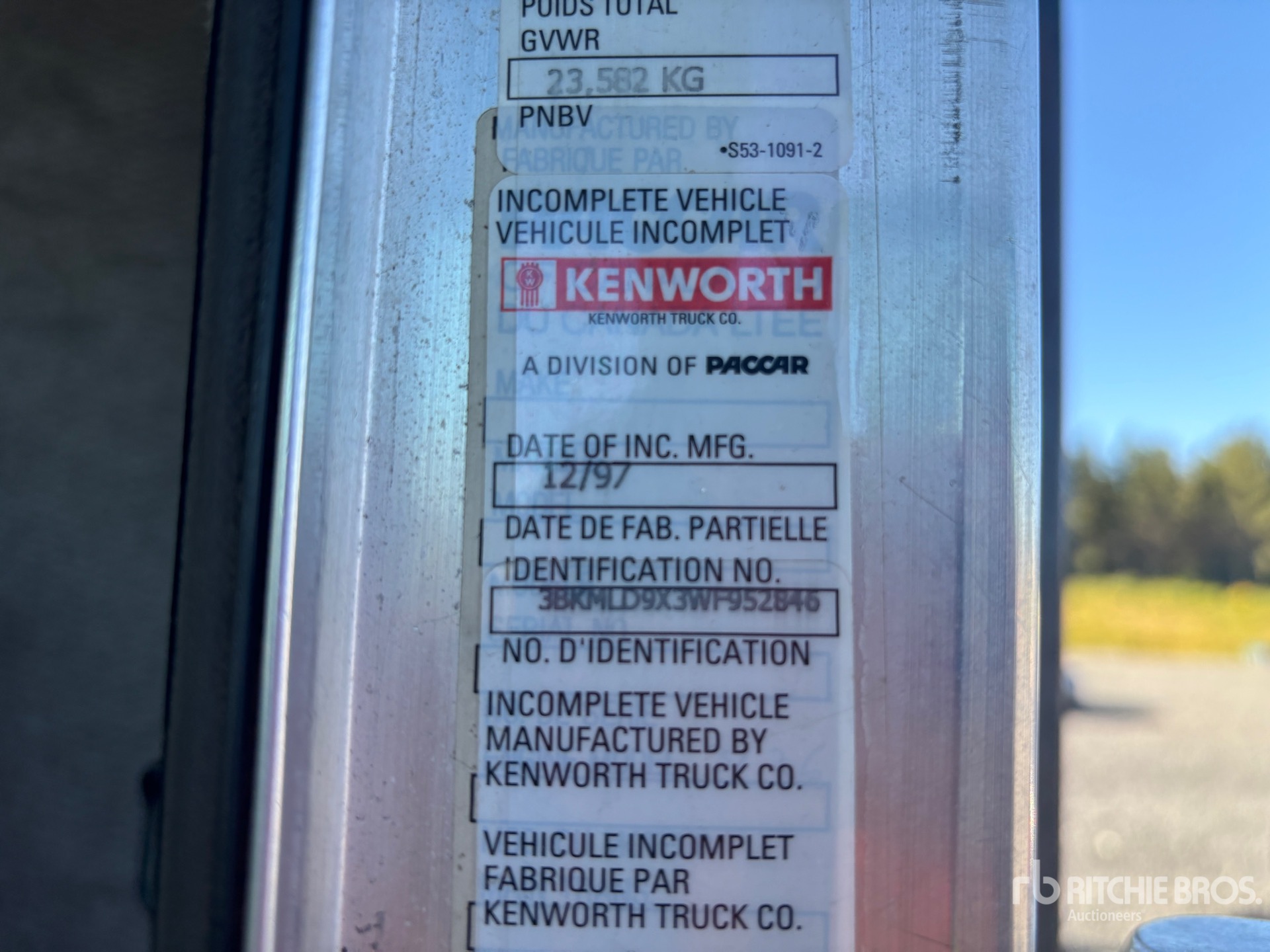 1998 Kenworth T300