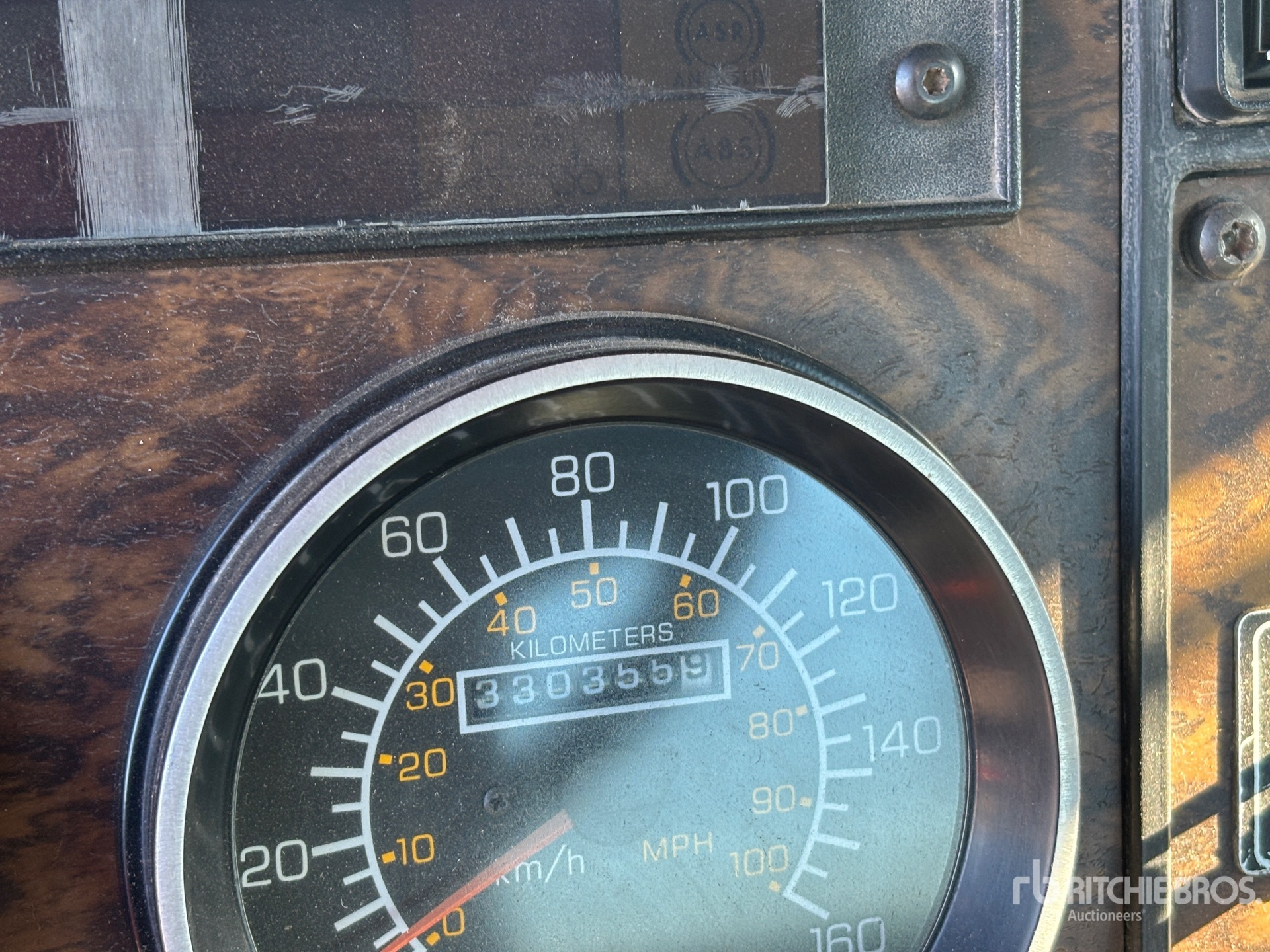 1998 Kenworth T300