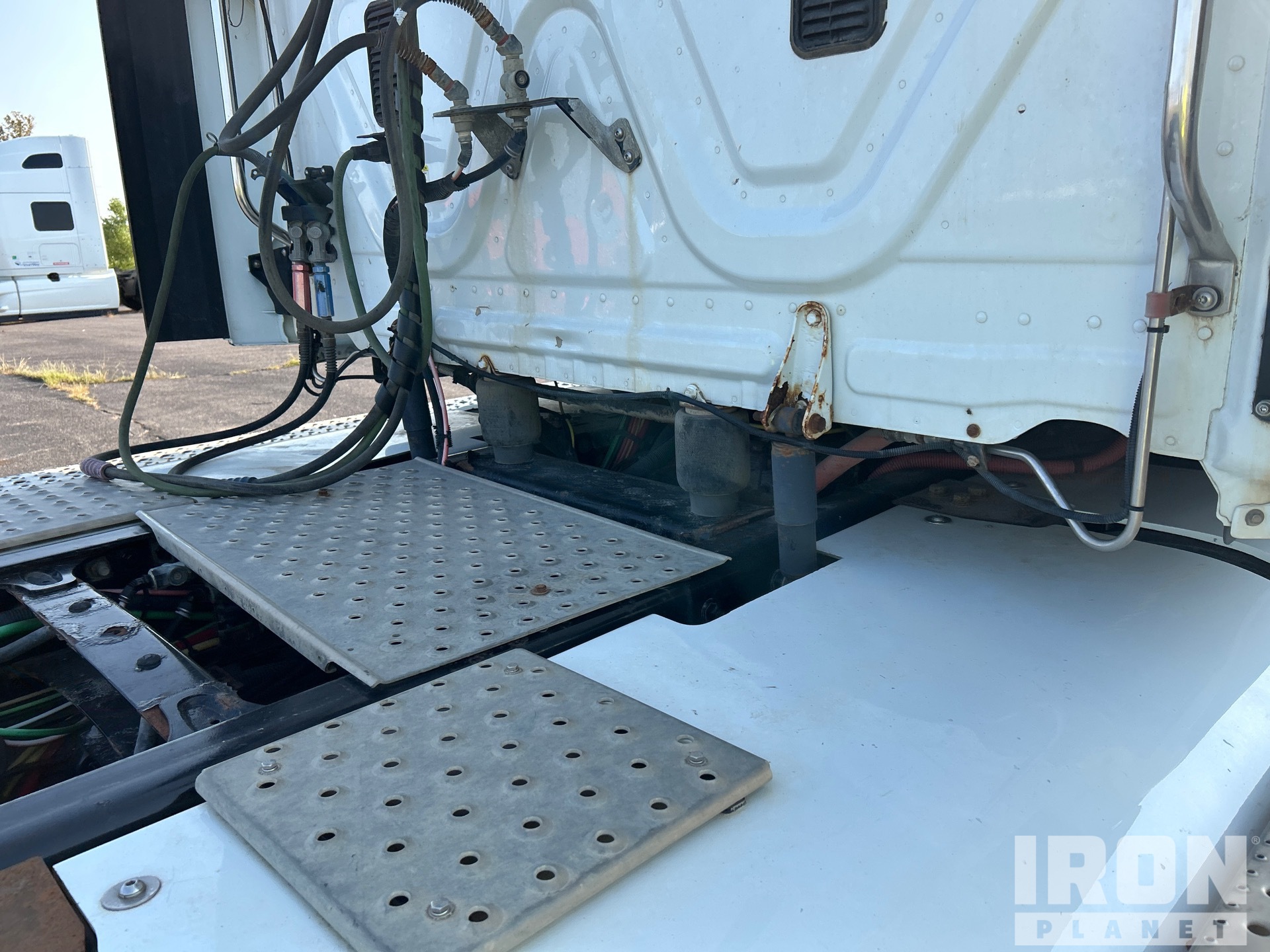 2015 Freightliner CASCADIA 113