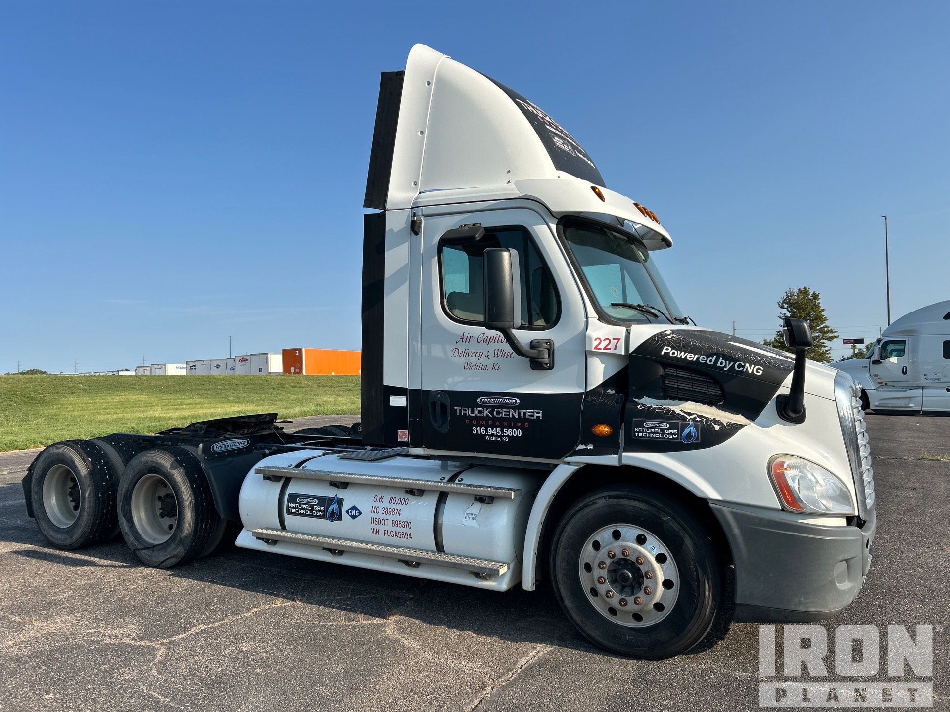 2015 Freightliner CASCADIA 113