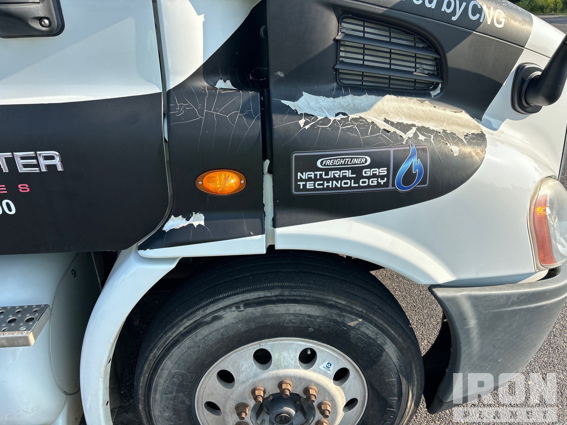 2015 Freightliner CASCADIA 113