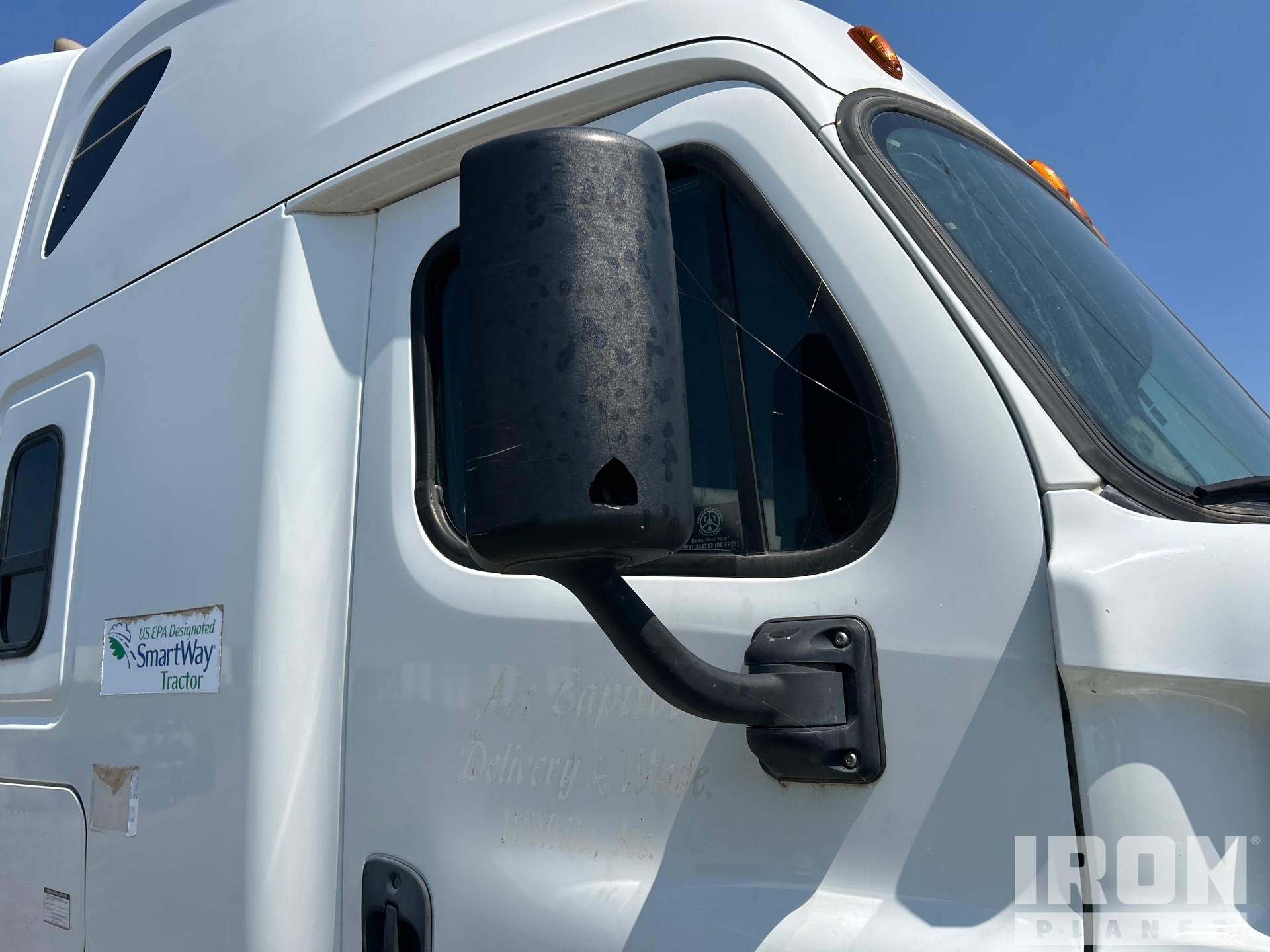 2015 Freightliner CASCADIA 125