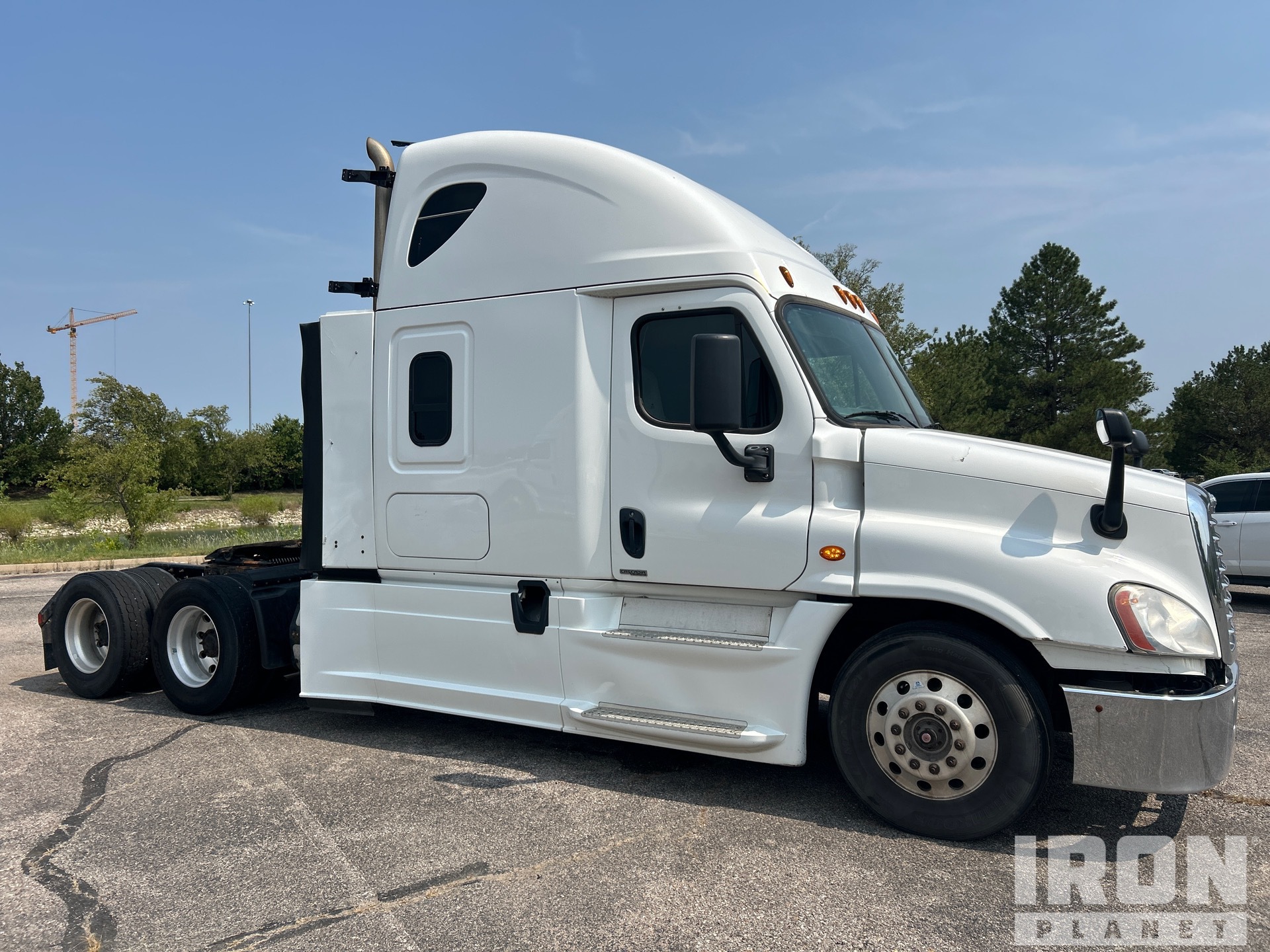 2016 Freightliner CASCADIA 125