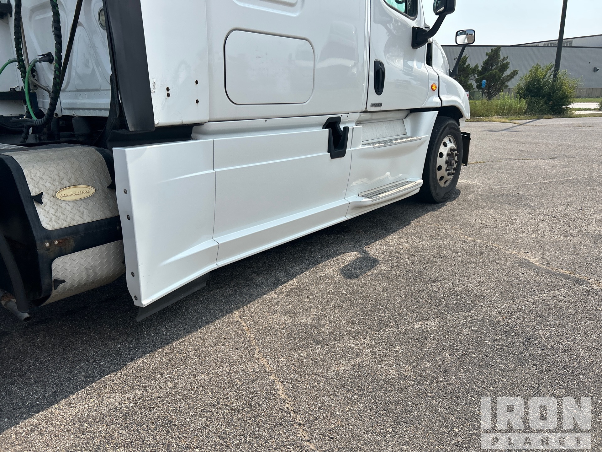 2016 Freightliner CASCADIA 125