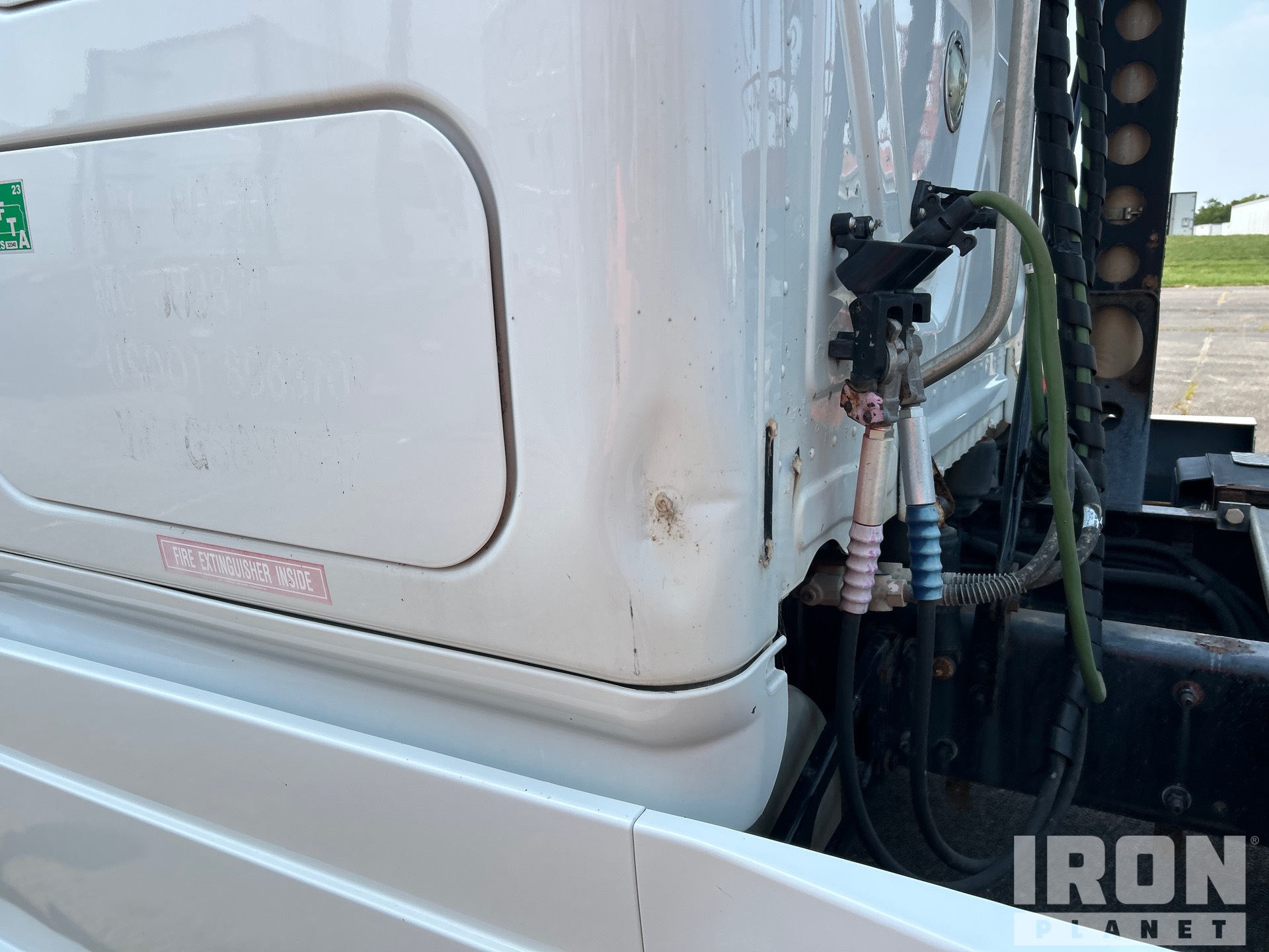 2016 Freightliner CASCADIA 125