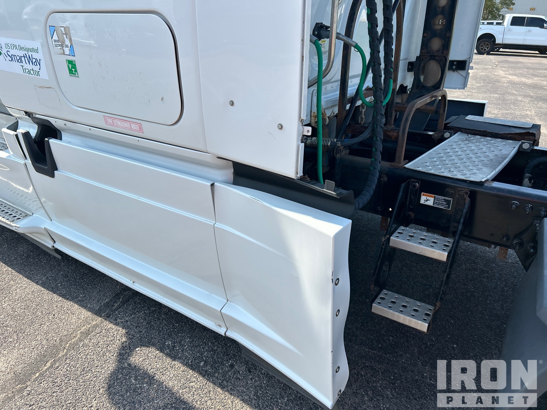 2016 Freightliner CASCADIA 125