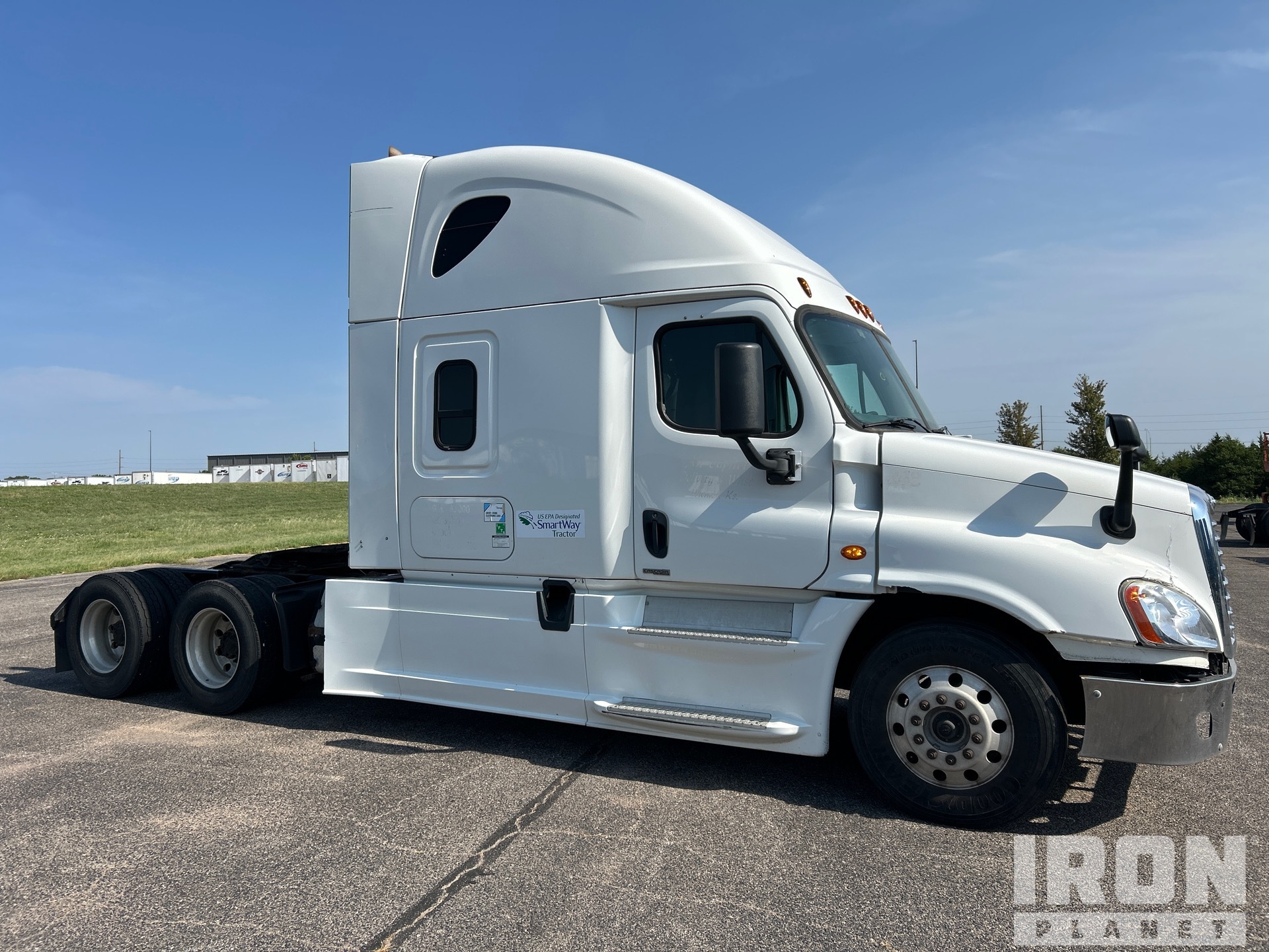 2016 Freightliner CASCADIA 125