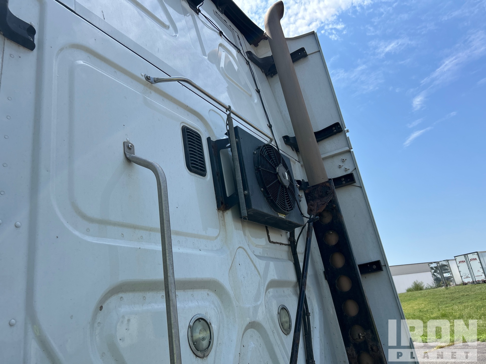 2016 Freightliner CASCADIA 125