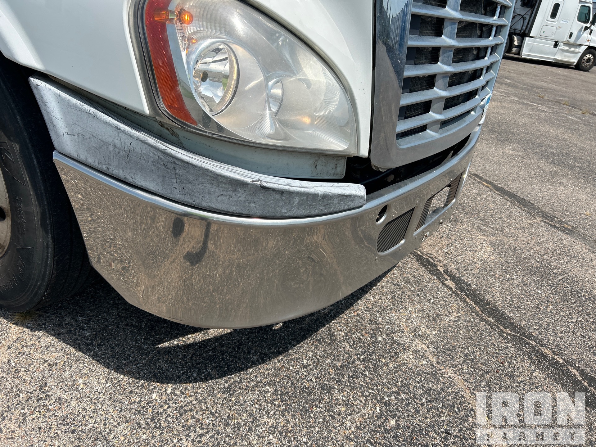 2016 Freightliner CASCADIA 125