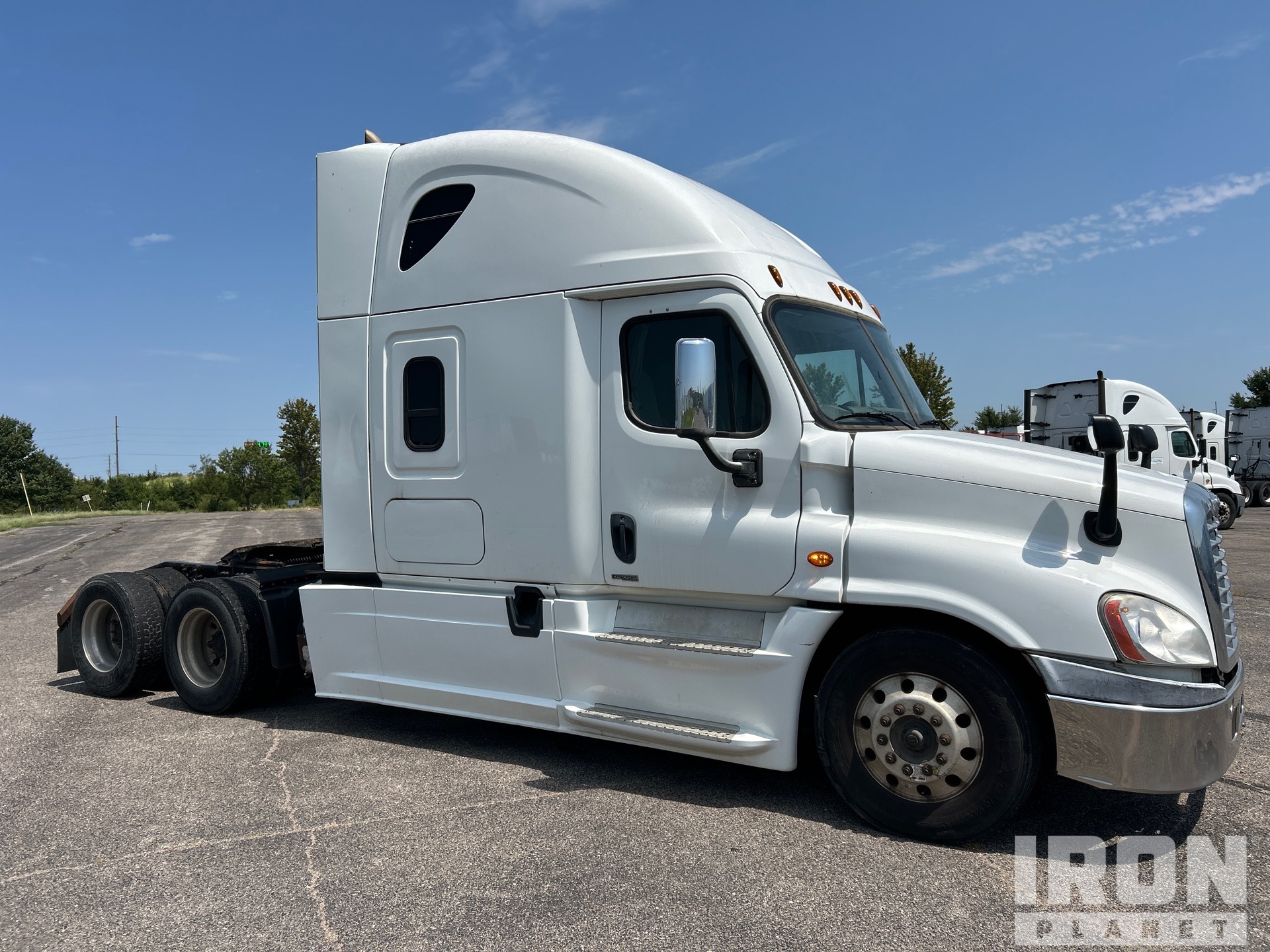 2016 Freightliner CASCADIA 125