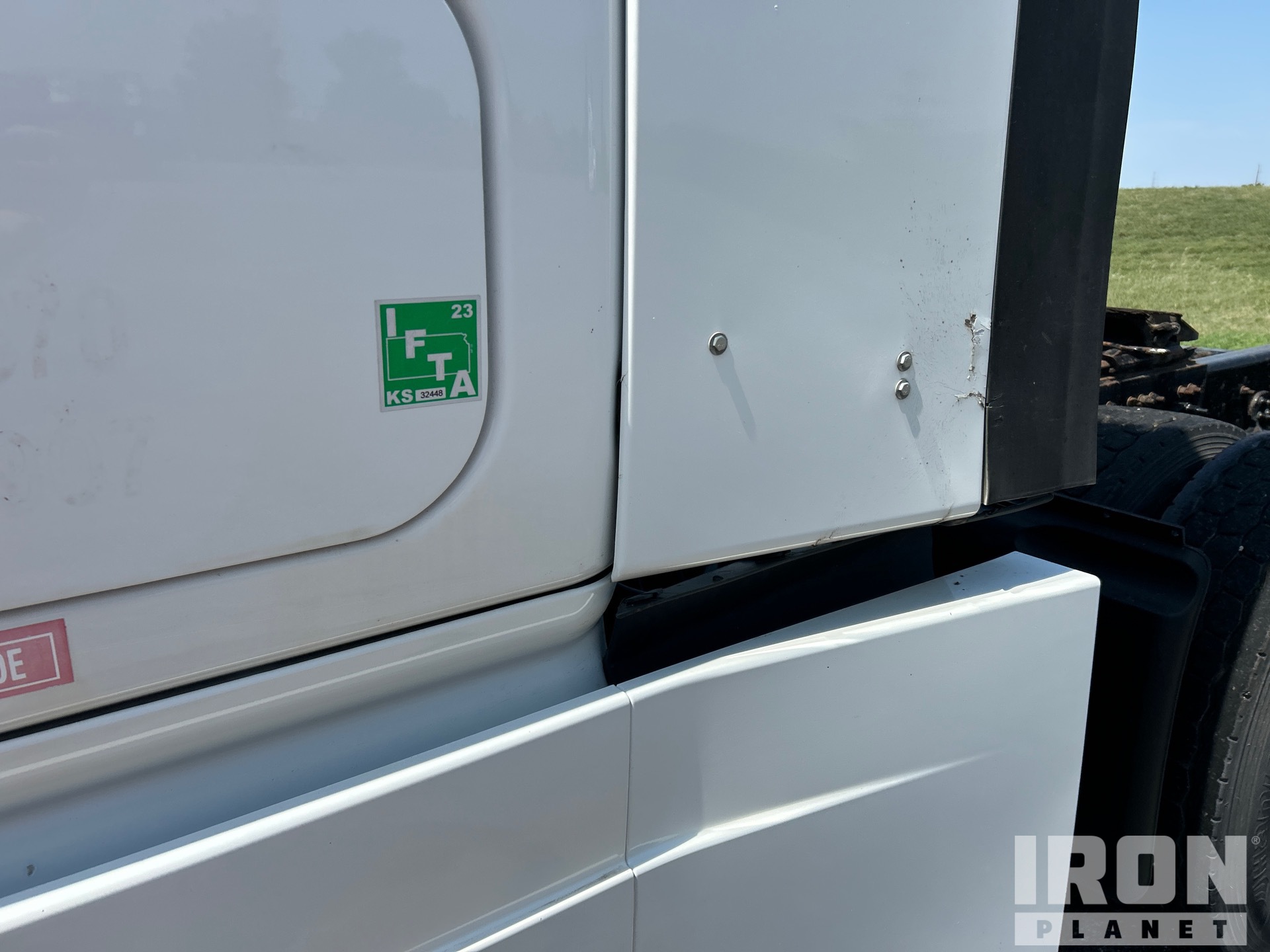 2016 Freightliner CASCADIA 125